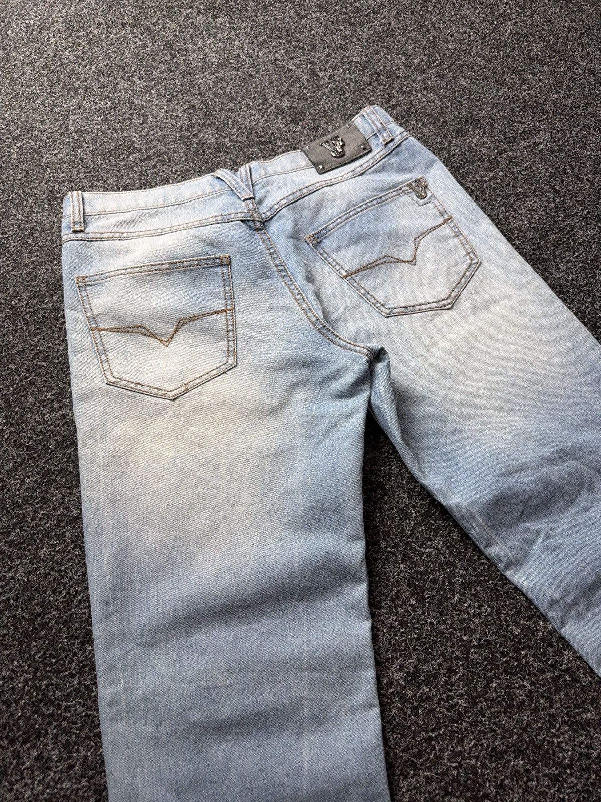Versace Jeans Couture Luxury 00s Versace Jeans Slim Fit Light Wash Denim Jeans Size US 31 - 14 Thumbnail