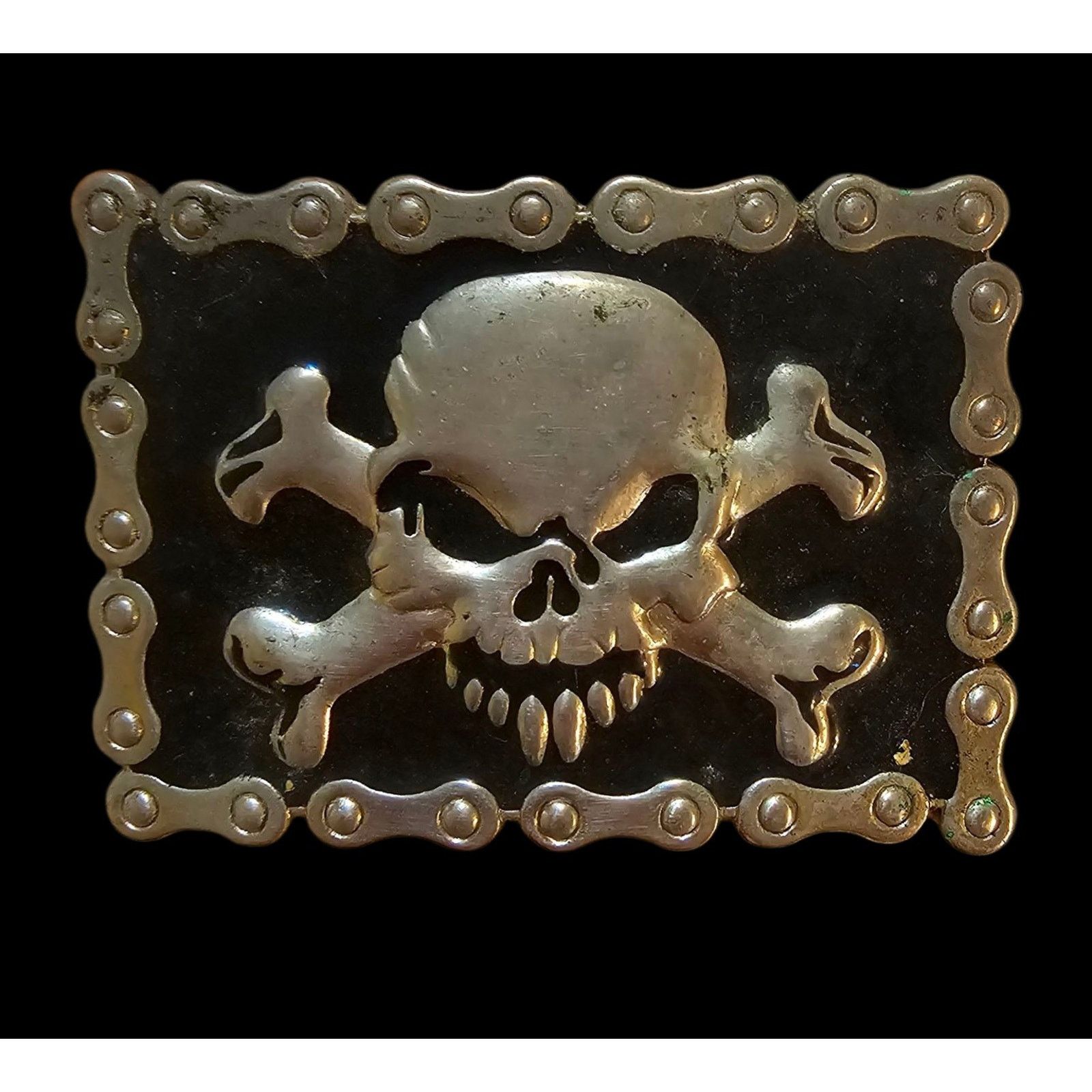 The Unbranded Brand Vtg Skull Crossbones Buckle Metal Enamel Motorcycle Chains Size ONE SIZE - 3 Thumbnail