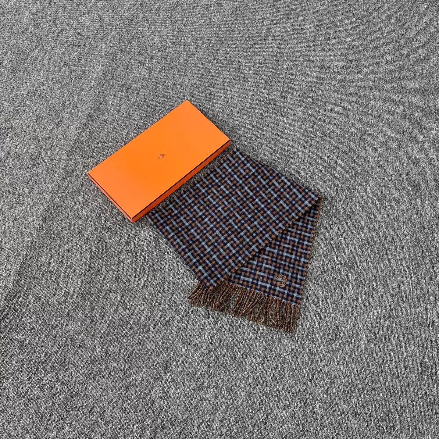Hermes Hermes Blue Brown Check Cashmere Scarf 99 150x25cm Size ONE SIZE - 2 Thumbnail