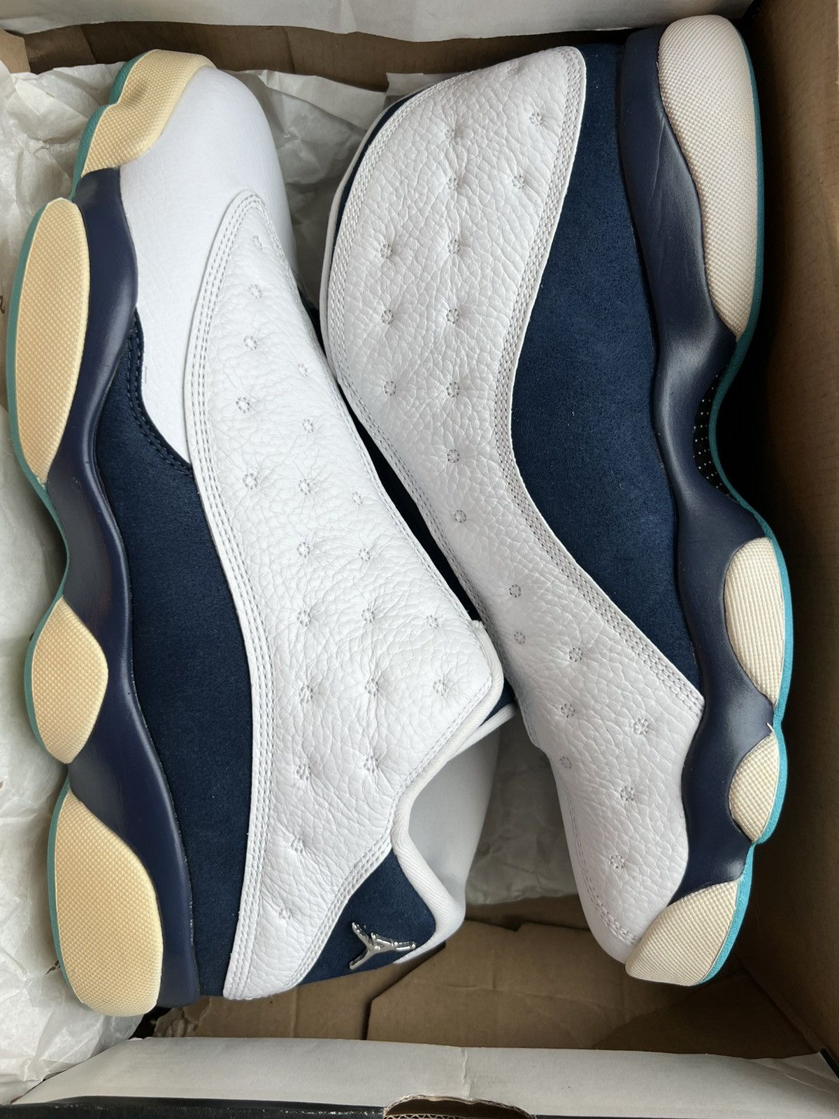 Jordan Brand Size 11 - Nike Air Jordan 13 Hornets 310810-107 DS Sneakers Size US 11 / EU 44 - 9 Thumbnail