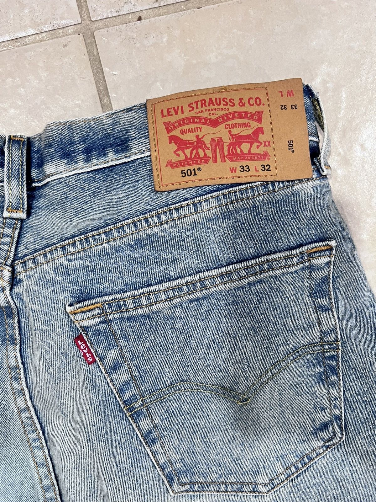 Levi's Levis brand new deadstock 501 ripped jeans Size US 33 - 4 Thumbnail