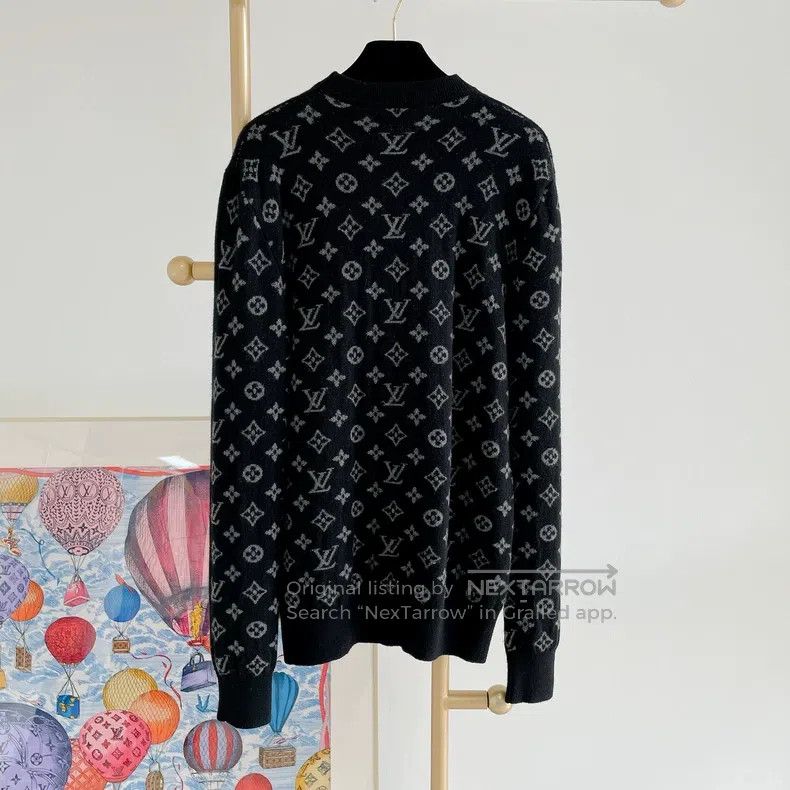 Louis Vuitton Louis Vuitton Knitted sweater with full logo on the back s Size US M / EU 48-50 / 2 - 1 Thumbnail