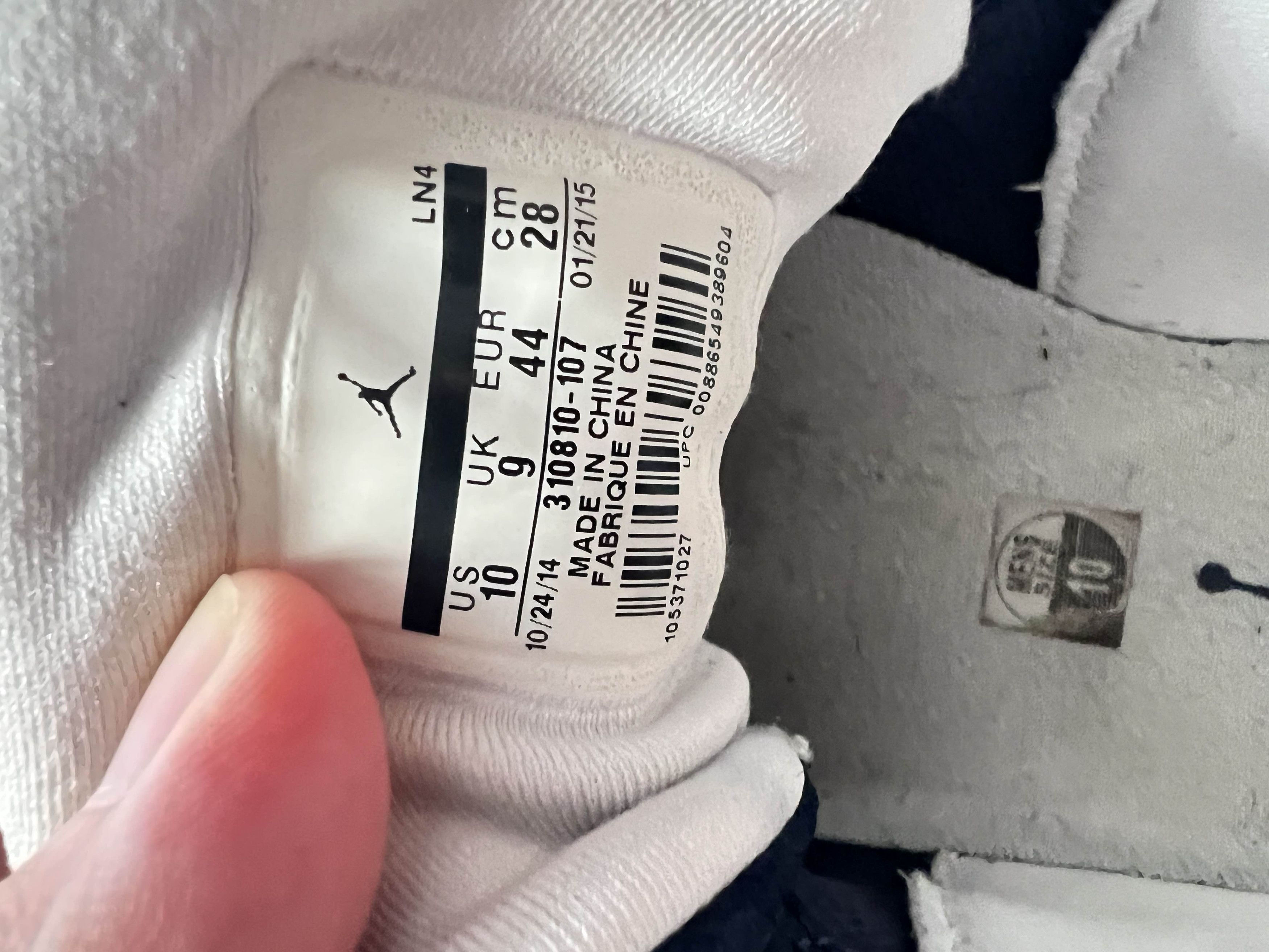Jordan Brand Air Jordan 13 Low 'Hornets' Size US 10 / EU 43 - 2 Thumbnail
