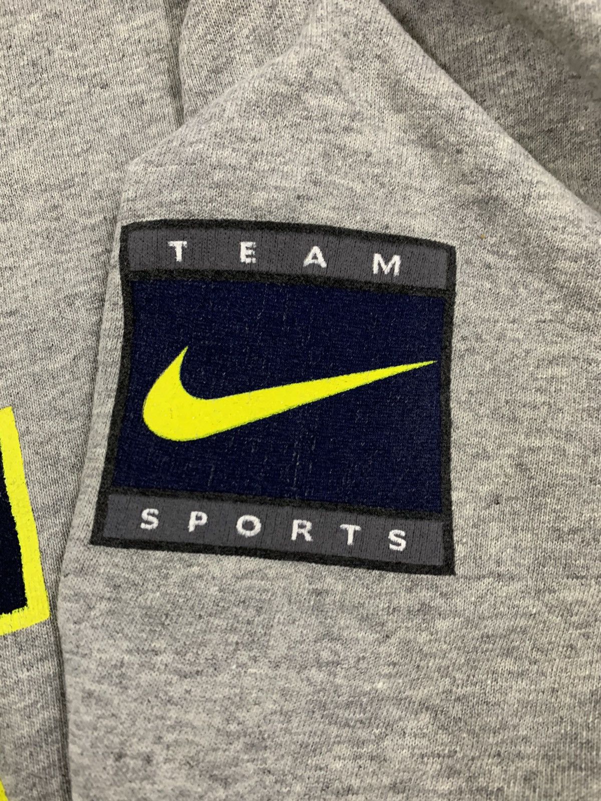 Vintage VINTAGE NIKE MICHIGAN FOOTBALL SWEATSHIRT Size US M / EU 48-50 / 2 - 9 Thumbnail