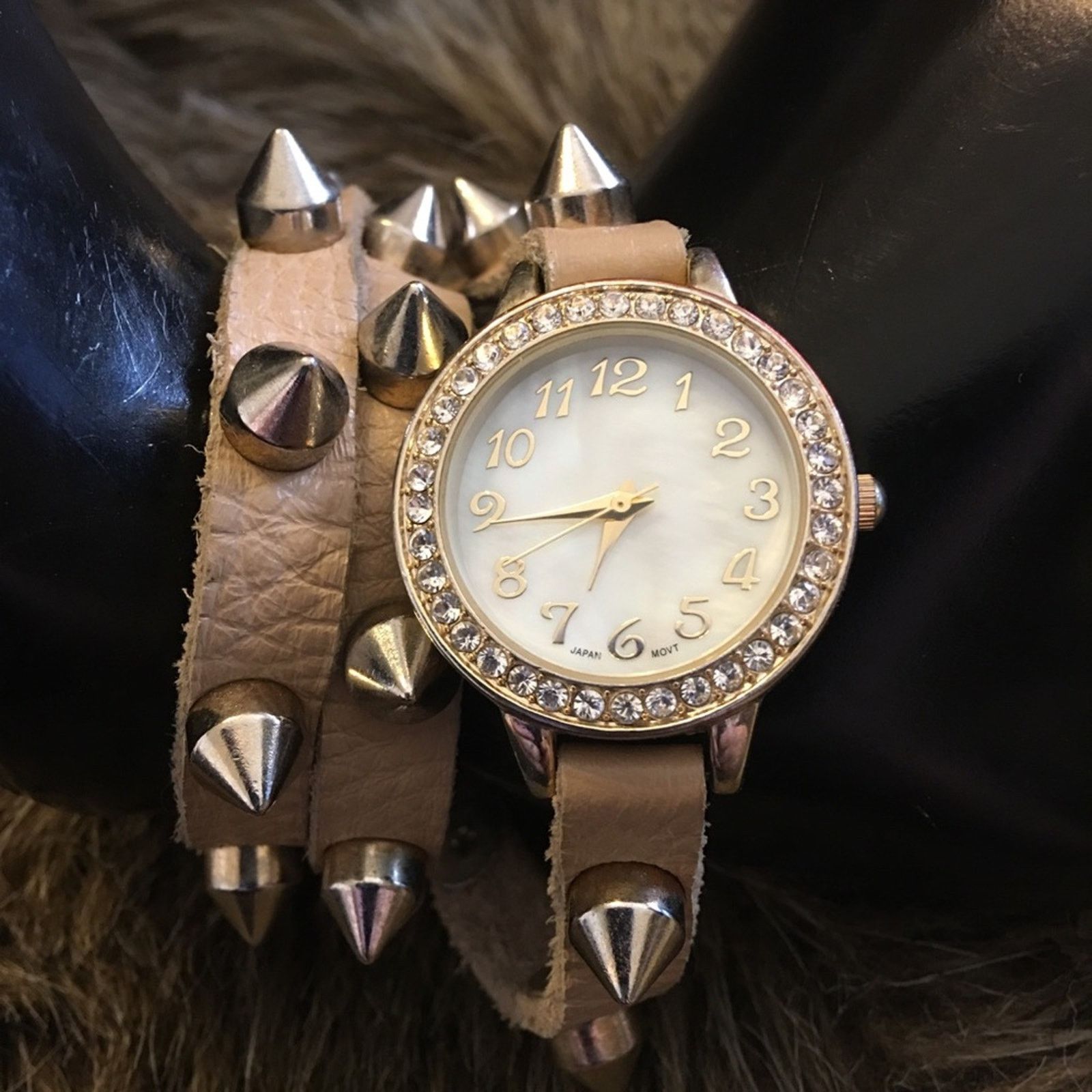 Other Ladies genuine tan leather spike stud wrap watch Size ONE SIZE - 3 Thumbnail