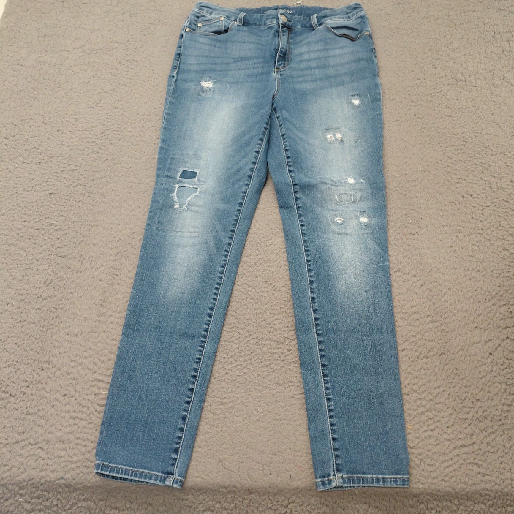 Vintage Chico's The Platinum Jegging Jeans Women’s Size 1 Blue Distressed 30X29 Stretch Regular Denim Medium Wash 5-Pocket Womens Jeans Size 25" / US 0 / IT 36 - 2 Thumbnail