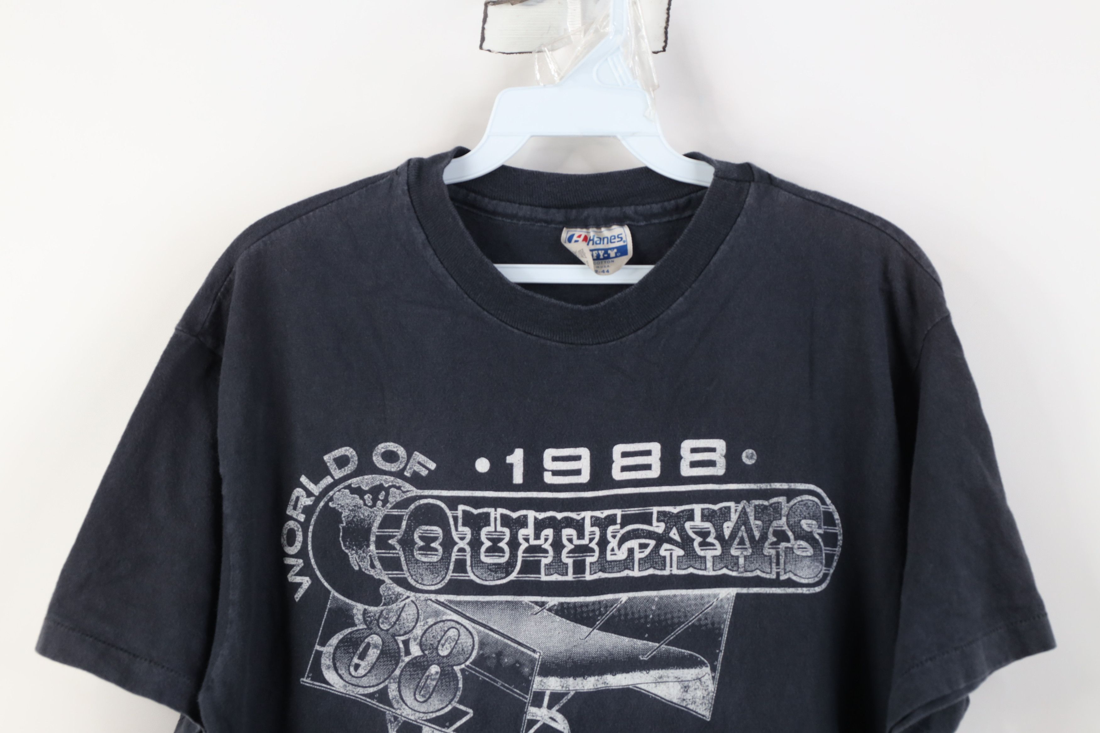 Vintage Vintage 80s 1988 World of Outlaws Car Racing T-Shirt USA Size US L / EU 52-54 / 3 - 2 Thumbnail
