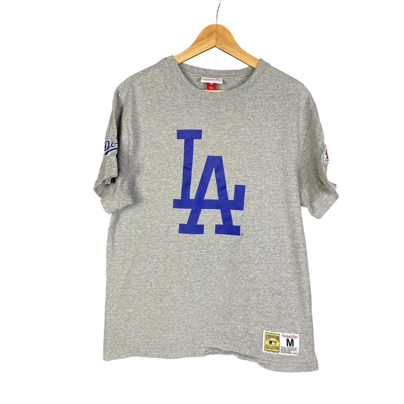 Mitchell & Ness Men's Dodgers 1988 World Series Boys of Summer T-Shirt - M Size US M / EU 48-50 / 2 - 2 Thumbnail