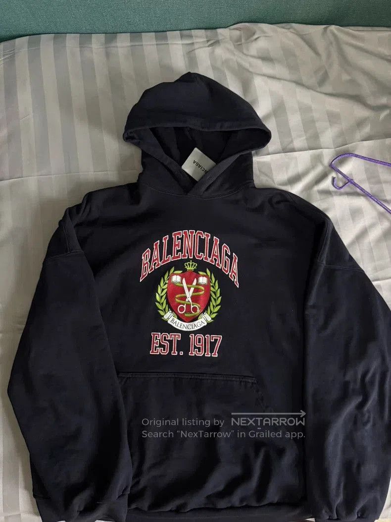 Balenciaga Balenciaga Black Hoodie EST.1917. Size US S / EU 44-46 / 1 - 1 Thumbnail