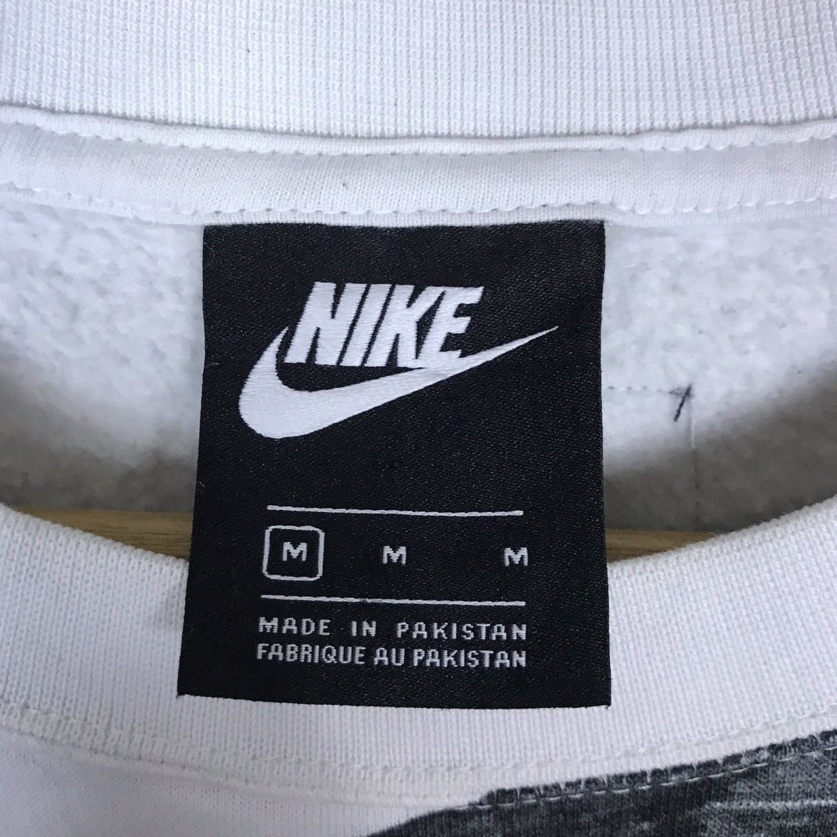 Nike Nike All Over Print Pullover Jumper Sweatshirt Size M / US 6-8 / IT 42-44 - 8 Thumbnail