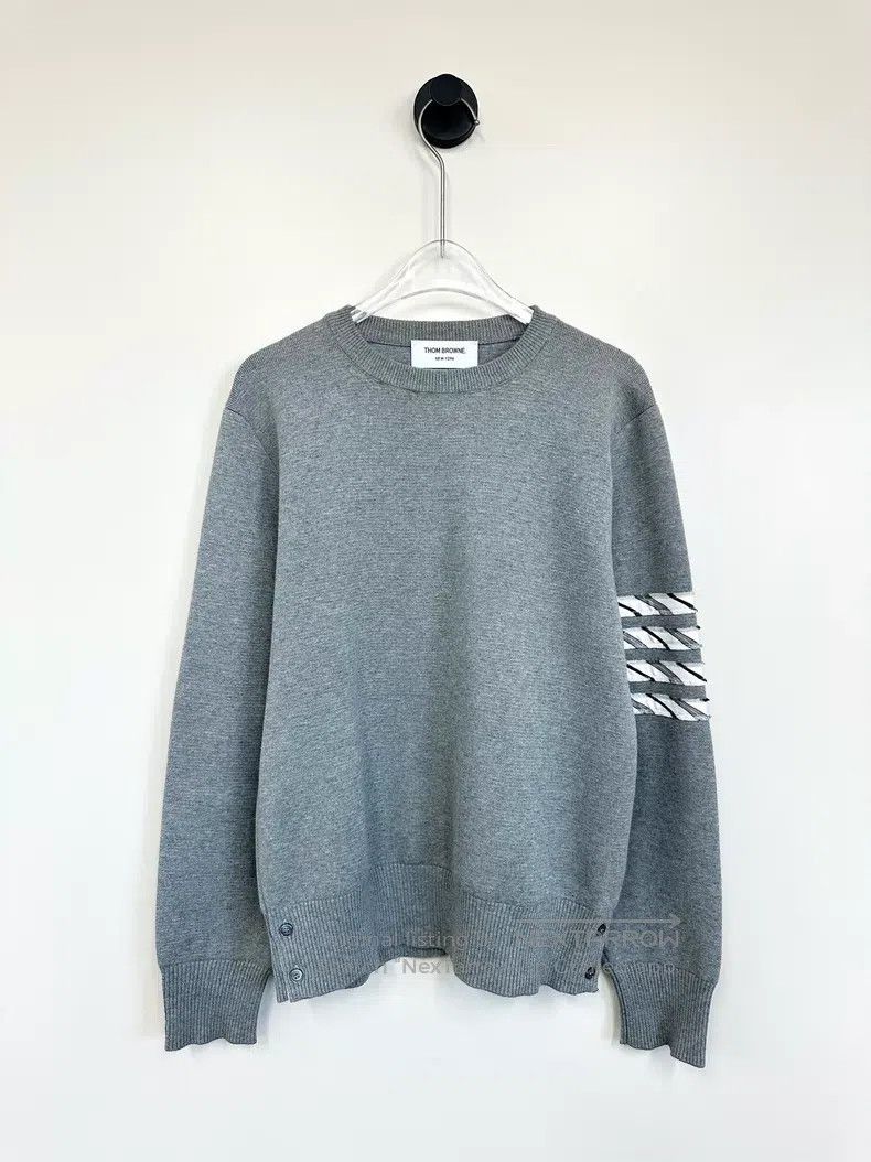Thom Browne Thom Browne Gray classic four-striped knit sweater Size US XS / EU 42 / 0 - 1 Thumbnail