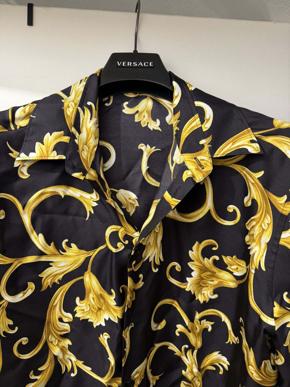 Versace Versace Shirt Black Gold Size US XS / EU 42 / 0 - 2 Thumbnail