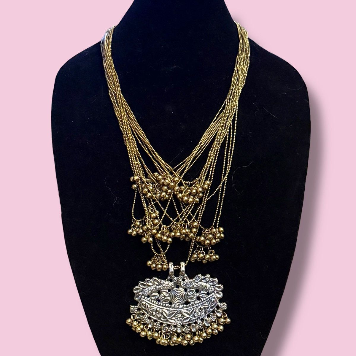 Other Ritika Sachdeva multi strand Ghungroo Pann motif necklace Size ONE SIZE - 1 Thumbnail