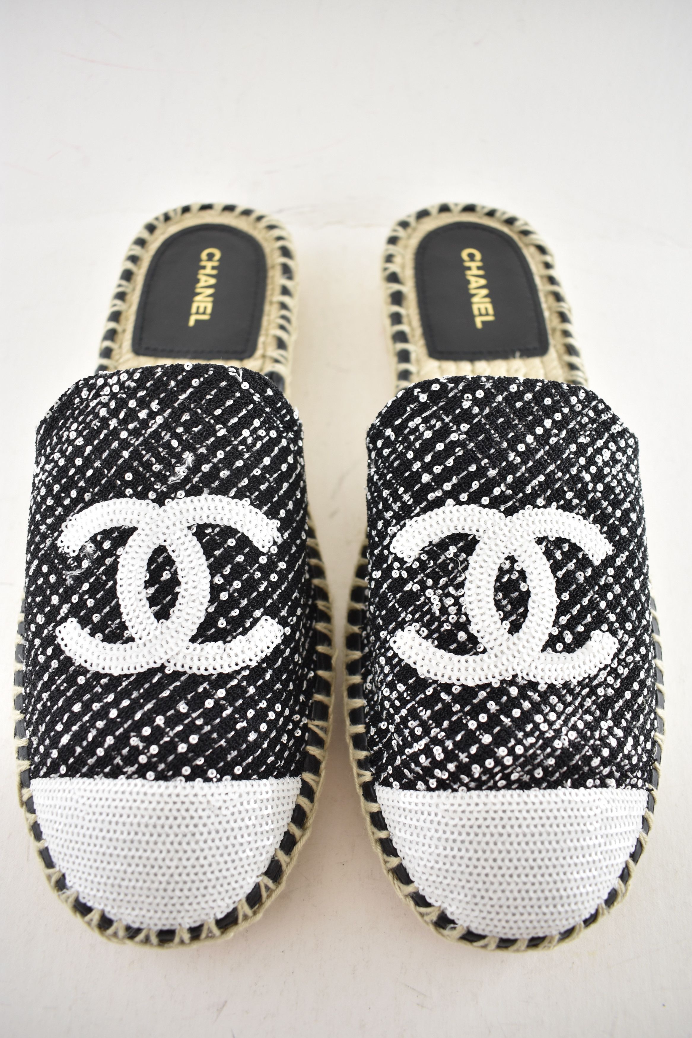 Chanel 24P White CC Logo Backless Espadrille Slide Flat 40