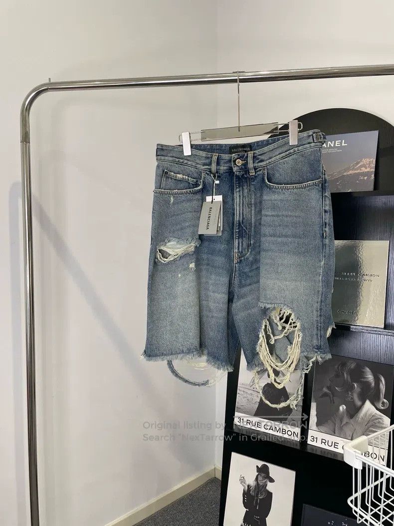 Balenciaga Balenciaga size S Heavy Distressed Washed Denim Shorts Size US 27 - 1 Thumbnail