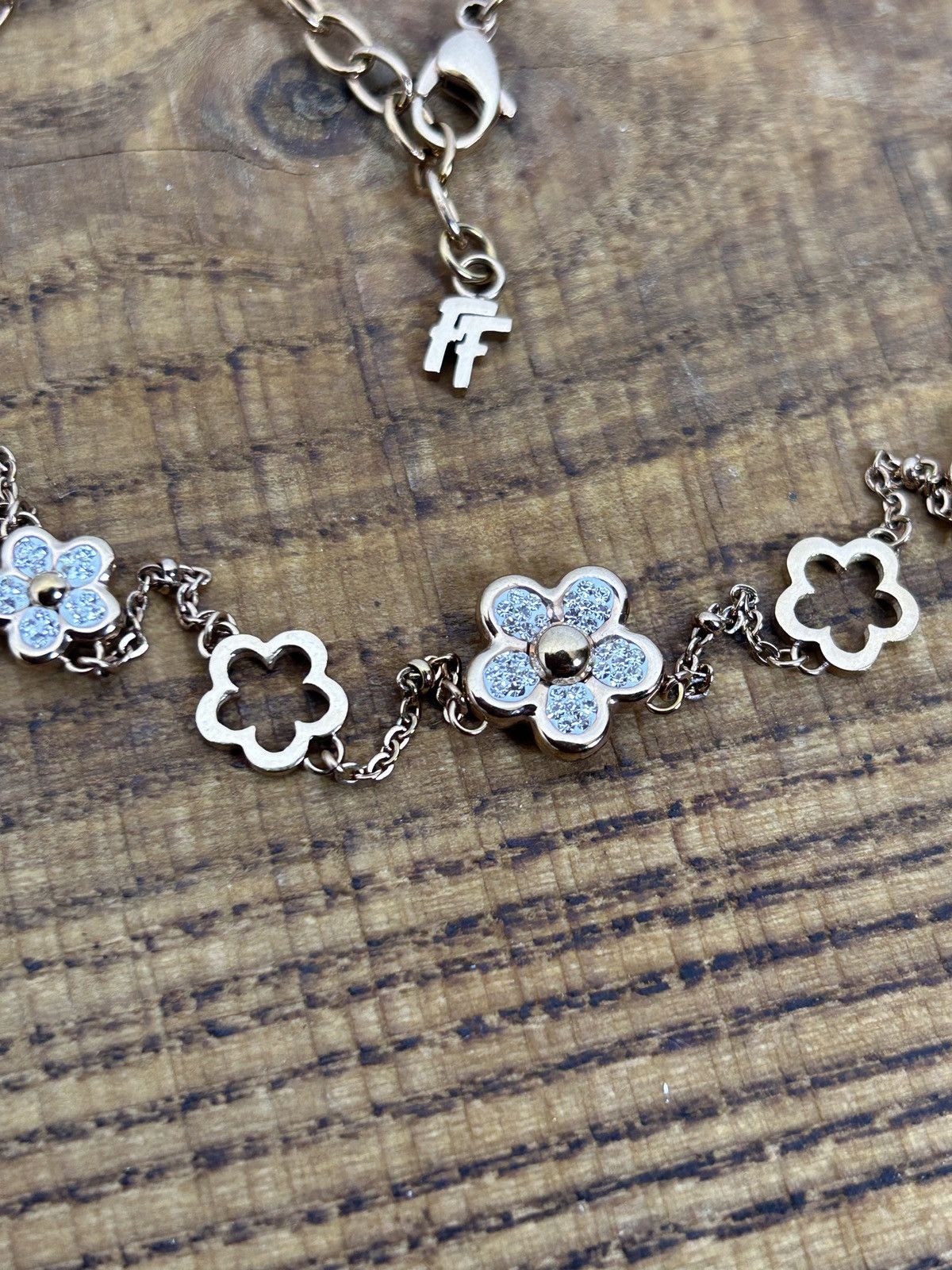 Other Foli Follie Rhinestone Charms Flower Floral Necklace Size ONE SIZE - 2 Thumbnail