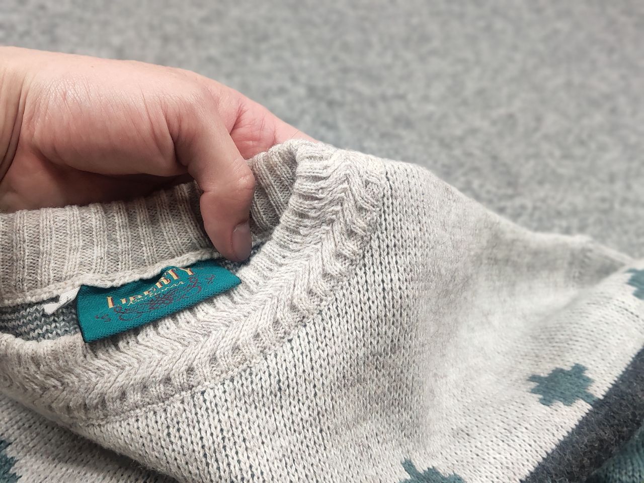 Vintage Vintage 80's Liberty Knitwear Italy Wool blend Knit Sweater Size US L / EU 52-54 / 3 - 12 Thumbnail