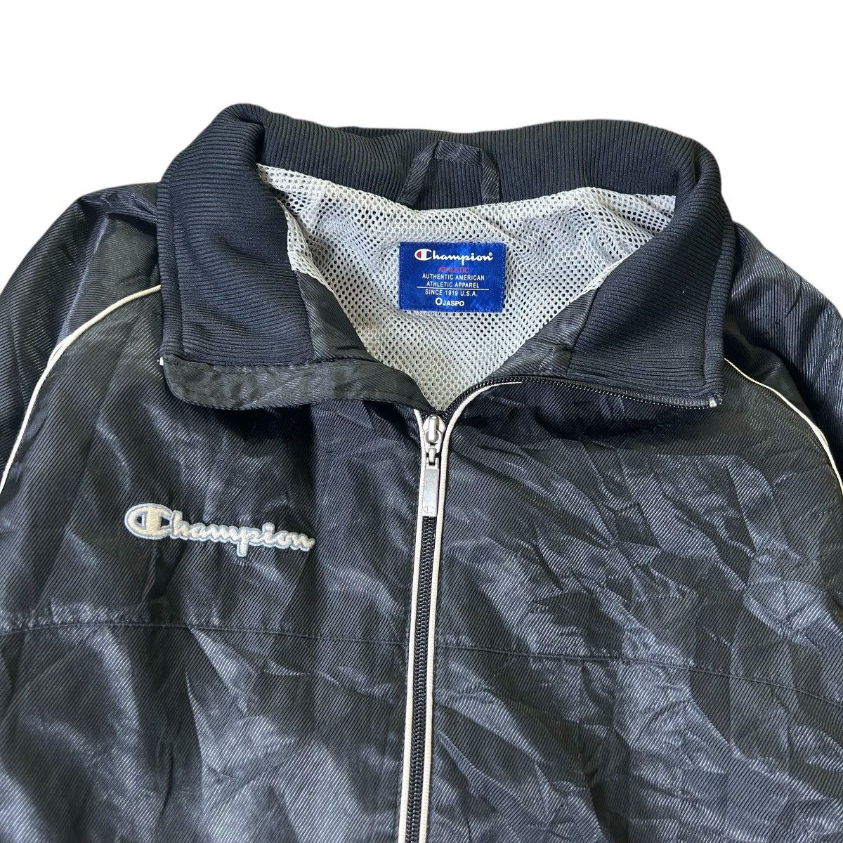 Champion Vintage Champion Big Logo Windbreaker Jacket Size US L / EU 52-54 / 3 - 2 Thumbnail