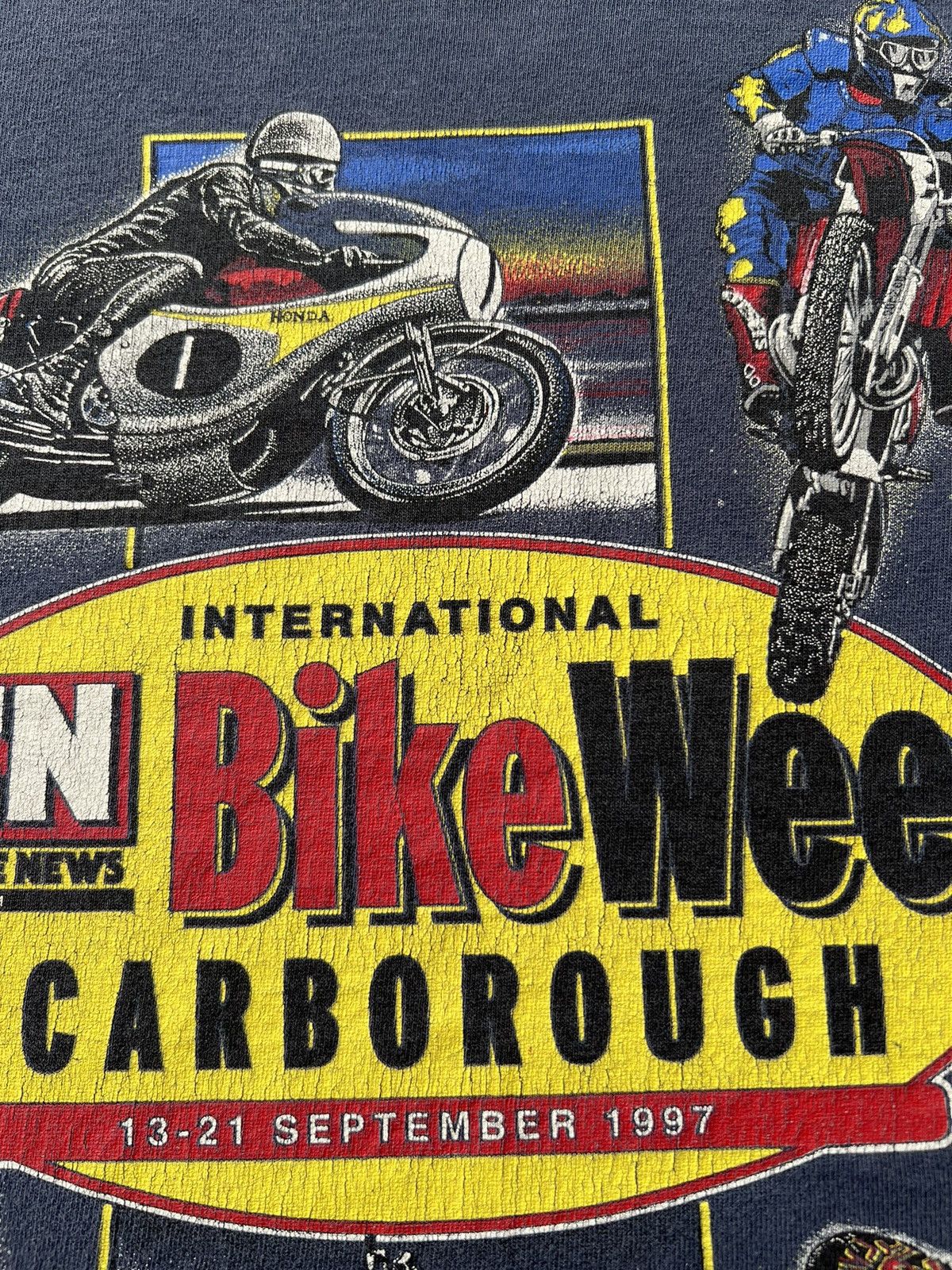 Vintage Vintage 1997 Bike Week Scarborough MCN Moto Racing T-shirt Size US L / EU 52-54 / 3 - 4 Thumbnail