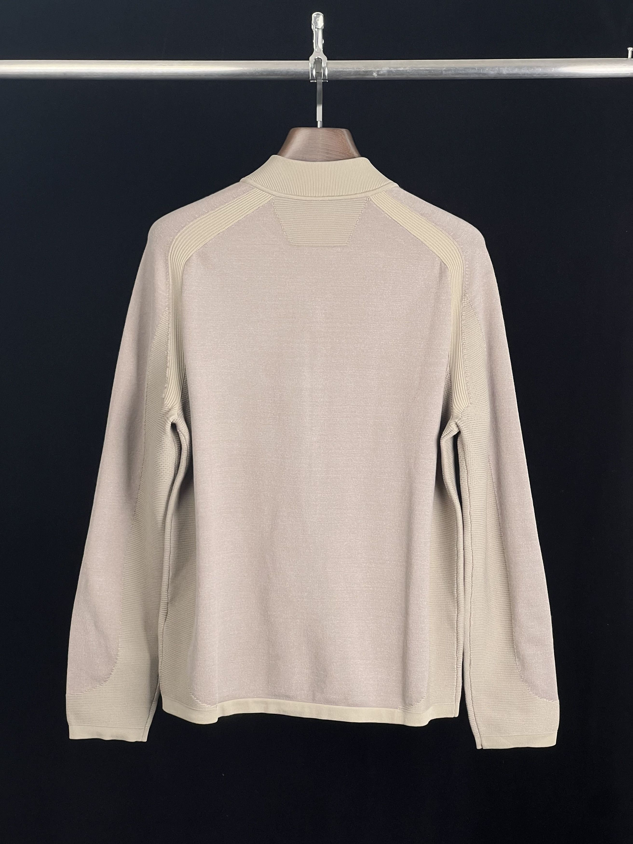 Hugo Boss Brand New Cardigan ZARLIN Size M Size US M / EU 48-50 / 2 - 7 Thumbnail