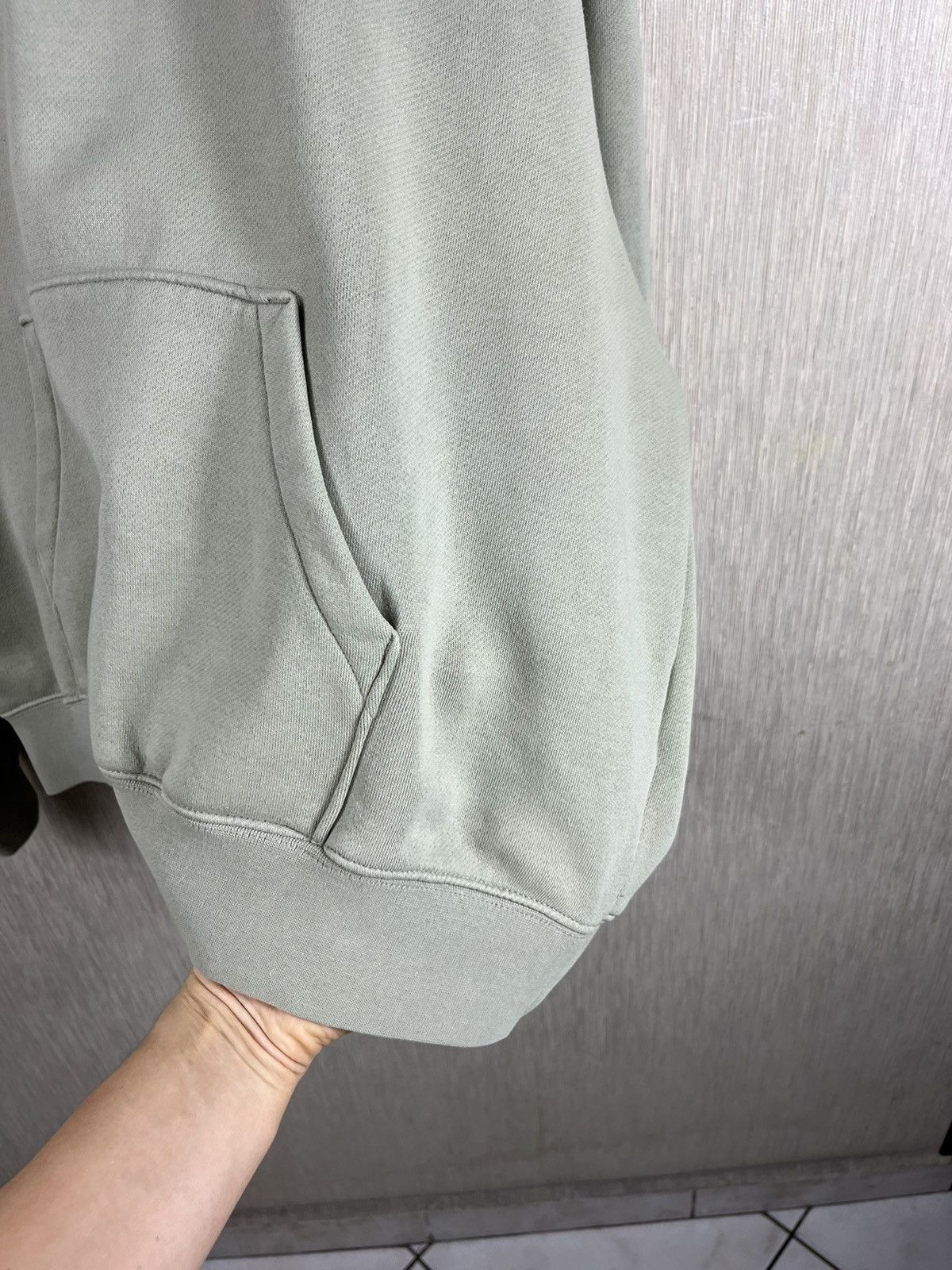 Essentials × Fear of God FOG Fear of God essentials suede chest logo boxy y2k hoodie Size US L / EU 52-54 / 3 - 11 Thumbnail
