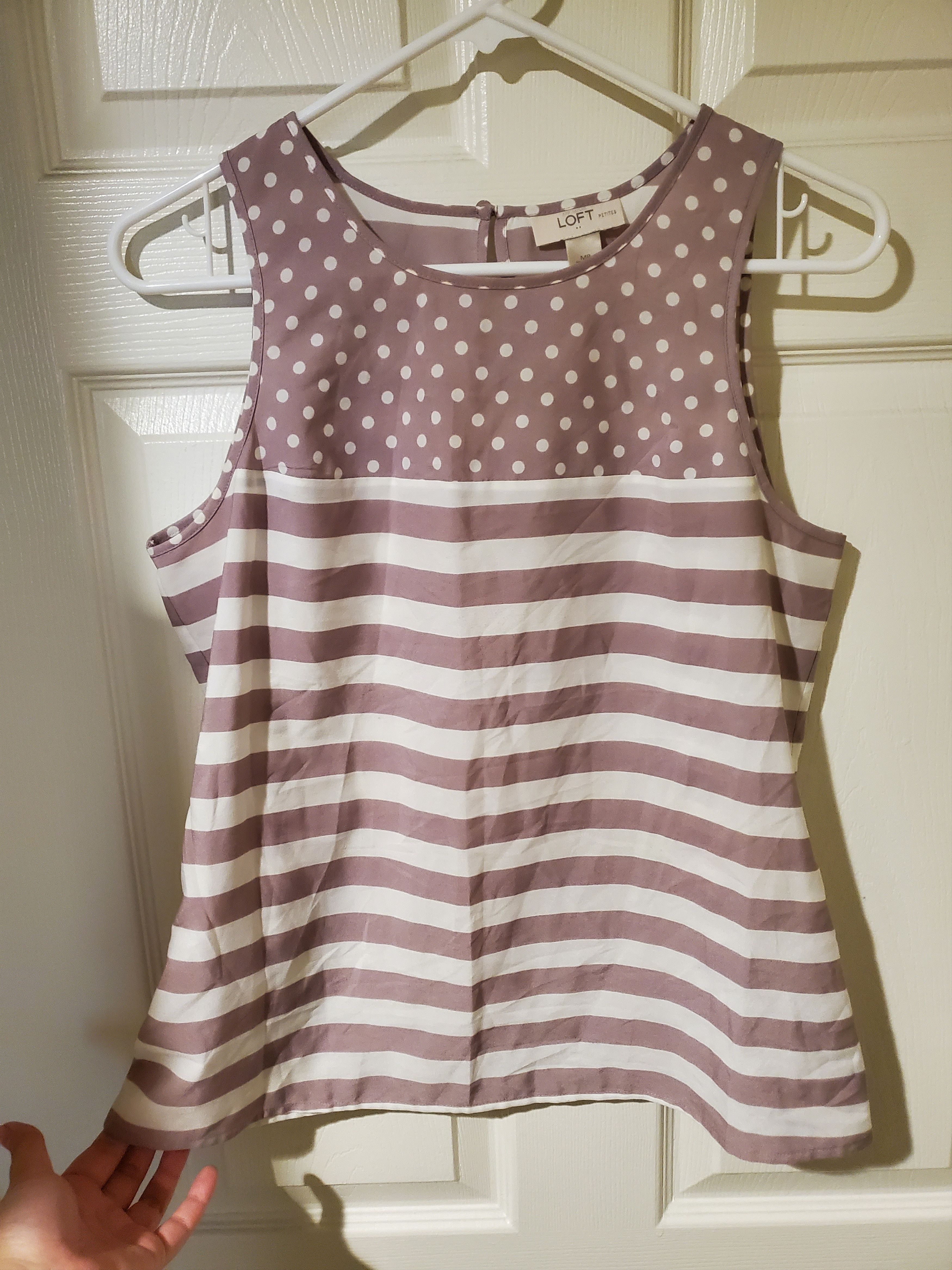 Ann Taylor Lavender & White Sleeveless Blouse (size MP) Size M / US 6-8 / IT 42-44 - 1 Thumbnail