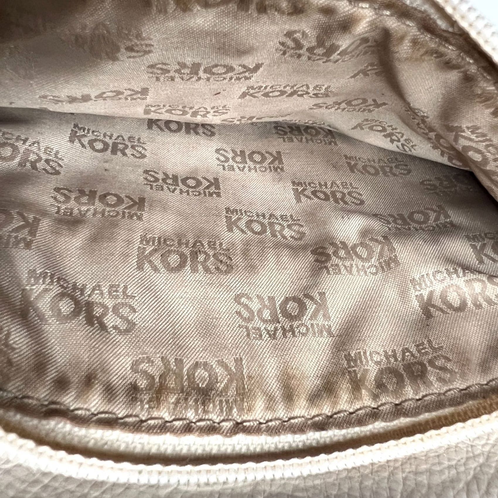 Michael Kors Michael Kors Fulton Crossbody Bag Vanilla Pebbled Leather OD-1409 MK Logo Purse Small Women Crossbody Bag Size ONE SIZE - 7 Thumbnail