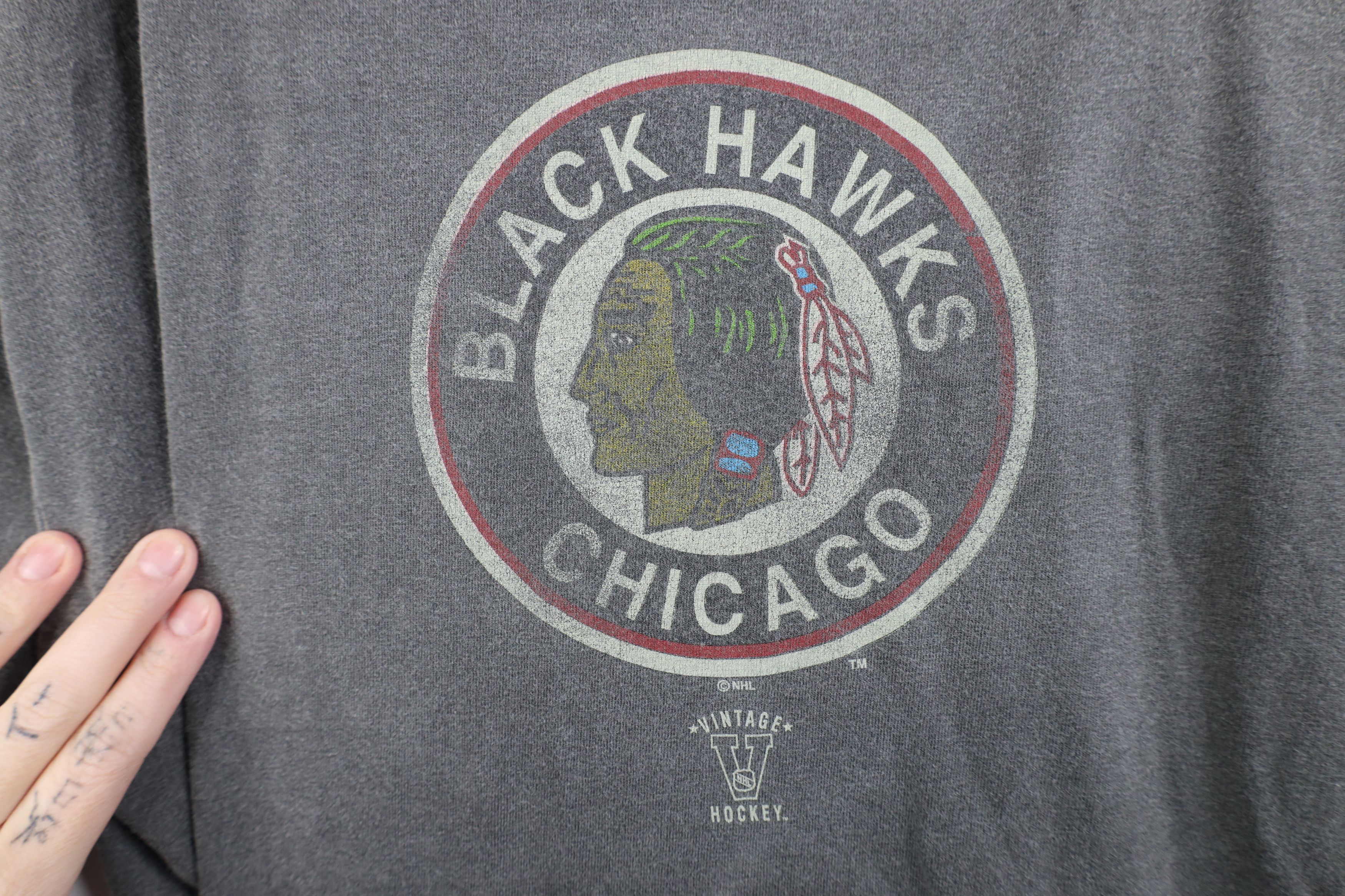 Majestic Vintage Majestic Stonewash Blackhawks Long Sleeve T-Shirt Size US L / EU 52-54 / 3 - 4 Thumbnail