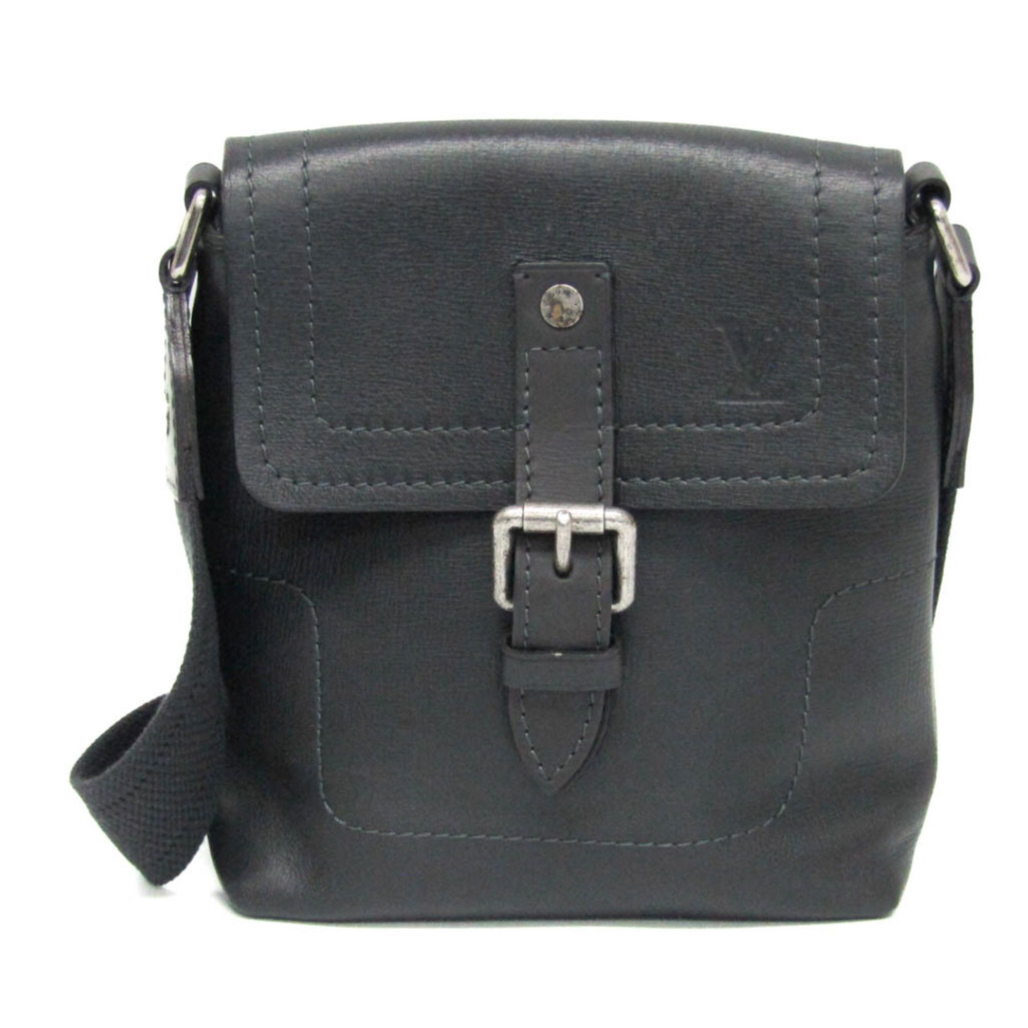 Louis Vuitton Yuma Black Leather Shoulder Bag (Pre-Owned) Size ONE SIZE - 1 Thumbnail