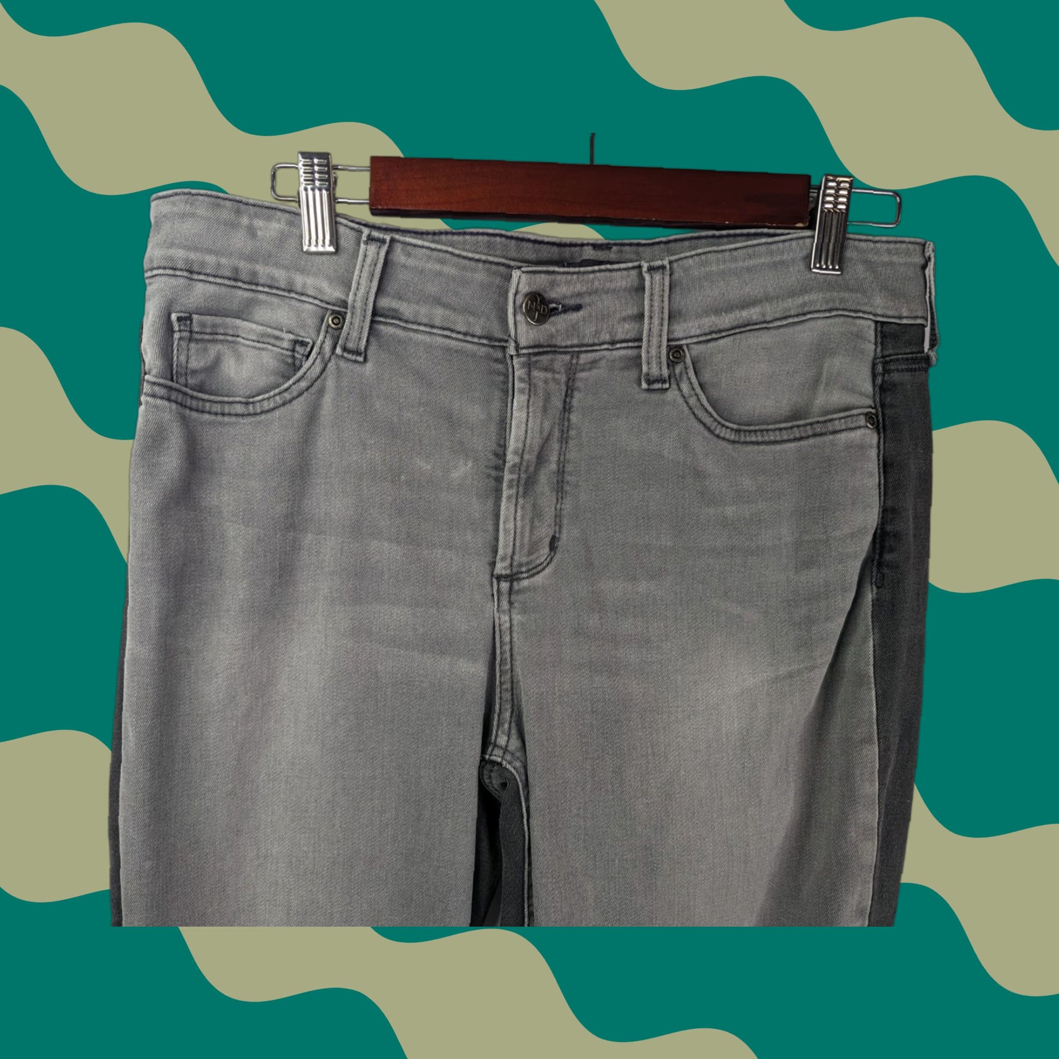 NYDJ NYDJ Girlfriend Jeans with Double Roll Cuff in Grey Cassiar Cropped Size 10 Size 32" / US 10 / IT 46 - 1 Thumbnail