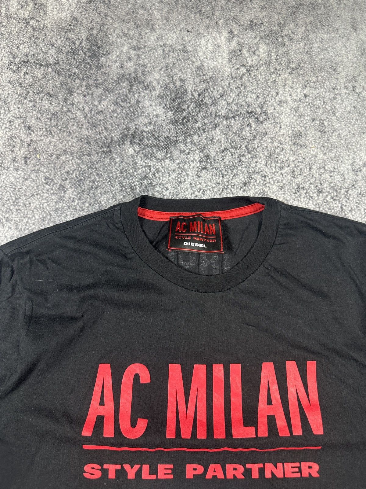 Diesel Vintage Diesel AC Milan Soccer T-shirt Rare Casual Style L Size US M / EU 48-50 / 2 - 3 Thumbnail