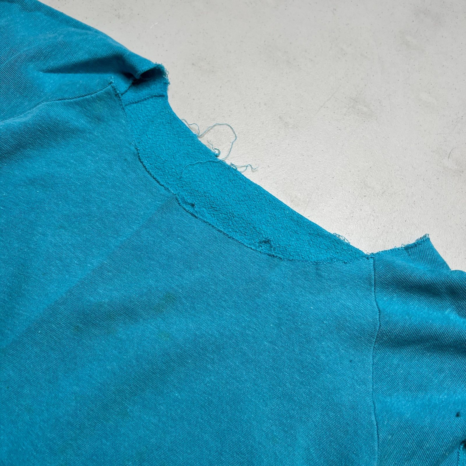 Vintage Vintage 70s Blue Cut Off Sweatshirt Top Distressed Raw L Size US L / EU 52-54 / 3 - 5 Thumbnail