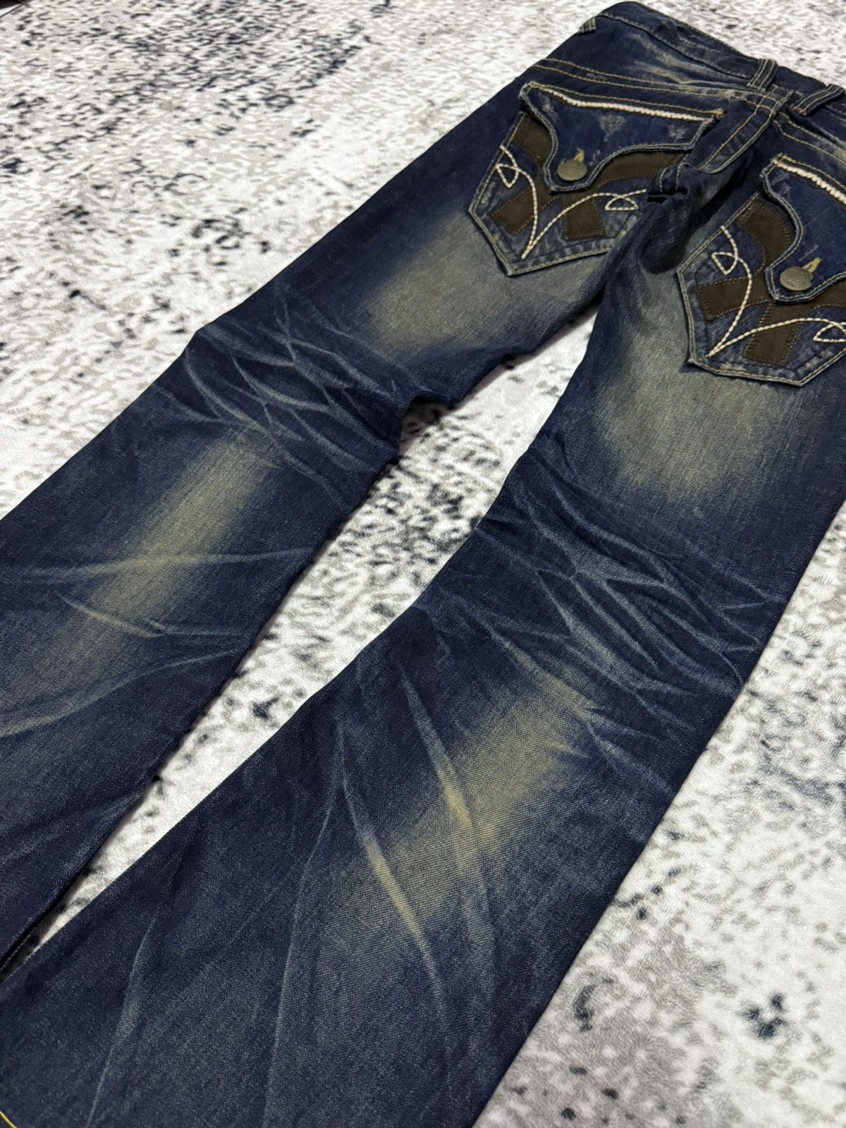Japanese Brand Lolita Japan Low Rise Mud Wash Embellished Flare Jeans Size US 28 / EU 44 - 5 Thumbnail