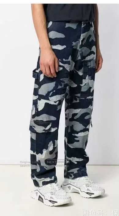 Valentino Valentino Camouflage wide-leg cargo multi-pocket jeans Size US 30 / EU 46 - 1 Thumbnail