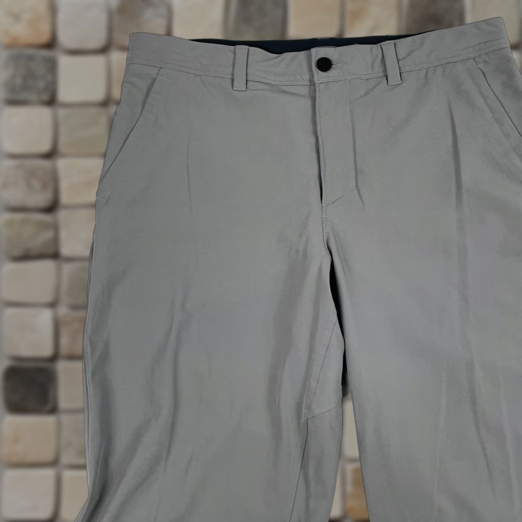 Vintage VRST Pants Mens 32 x 29 Gray Golf Tapered Leg Stretch Technical Preppy Dress Pants Size US 32 / EU 48 - 1 Thumbnail