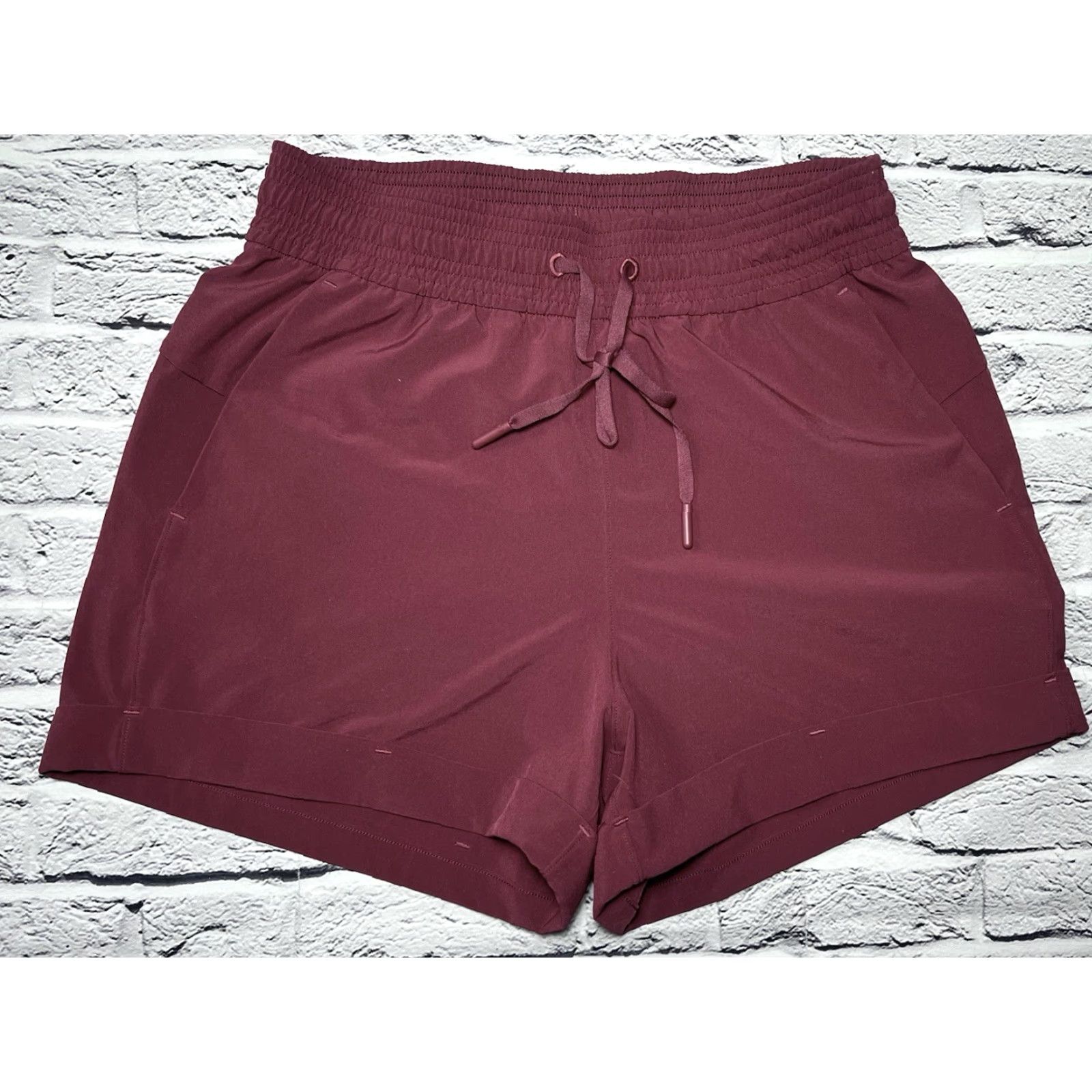 Lululemon Lululemon Spring Break Away Shorts Women’s 4 Chianti 3” Inseam Mid rise Size 27" / US 4 / IT 40 - 2 Thumbnail