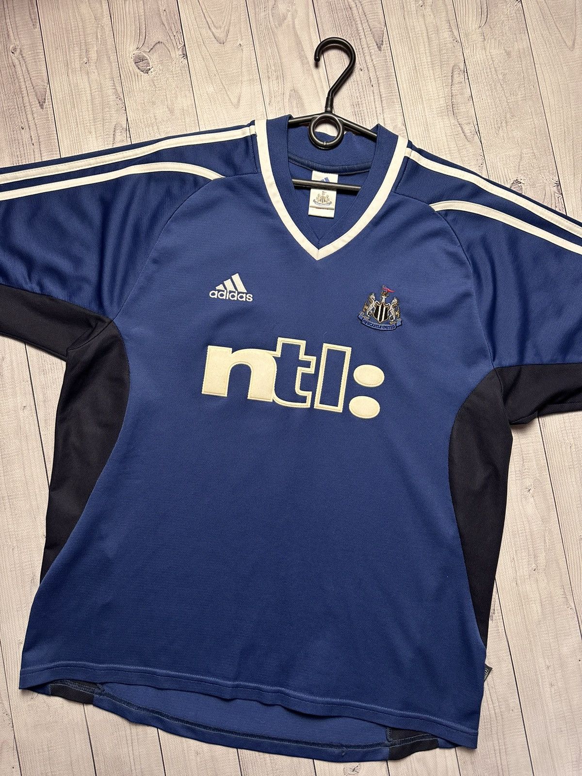Adidas × Vintage Vintage New Castle United soccer jersey adidas blue away M Size US M / EU 48-50 / 2 - 2 Thumbnail