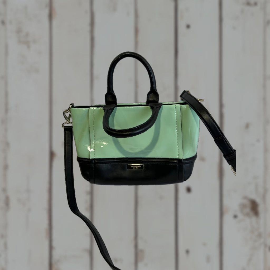 Vintage kate spade new york CHELSEA PARK Bag PATENT LEATHER GIGI Mint Green Black Crossbody Ladies Medium Bag Size M / US 6-8 / IT 42-44 - 1 Thumbnail