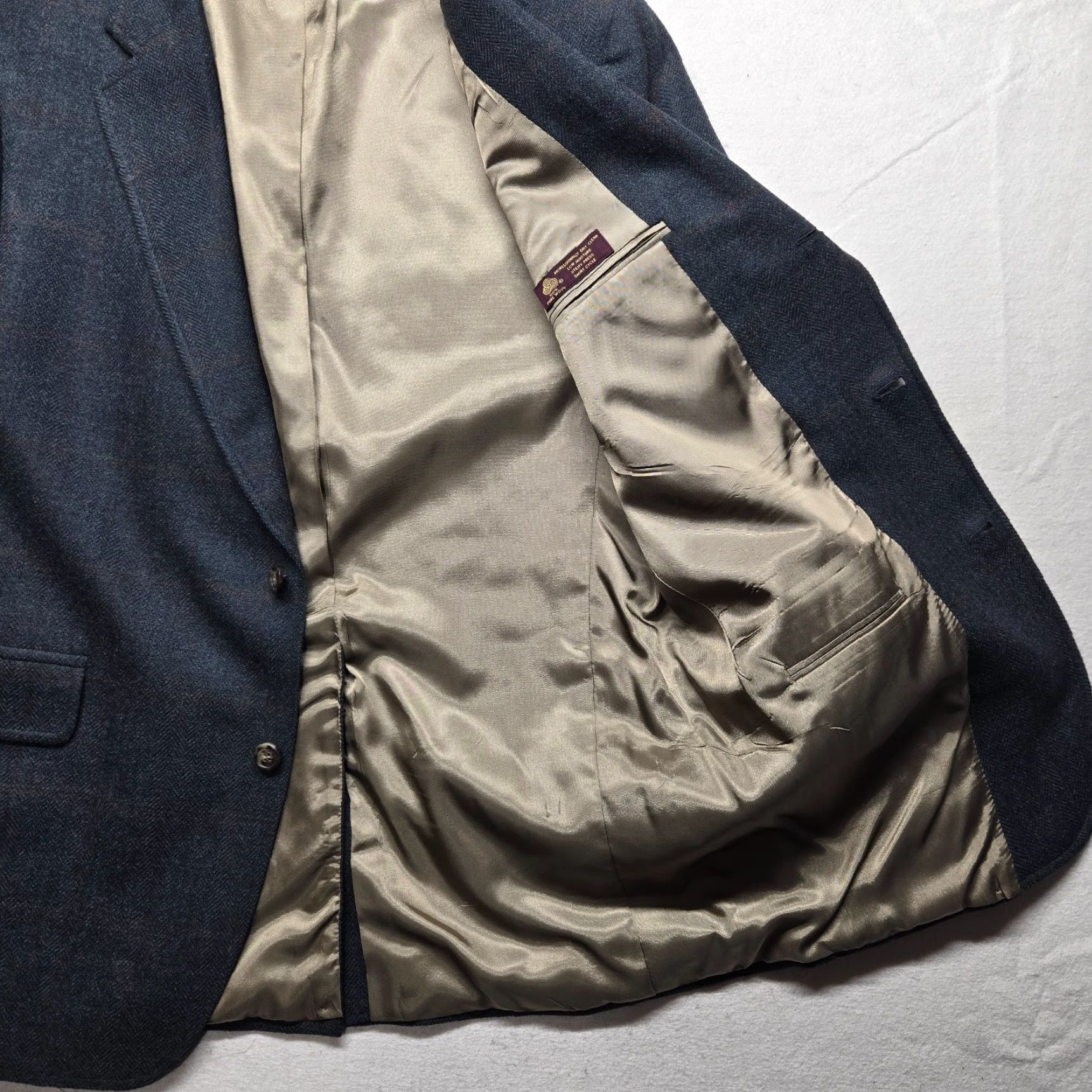 Jos. A. Bank Jos. A. Bank Blazer / Suit Jacket Gray Long 42L Men’s Tweed Button Closure Size 42R - 4 Thumbnail