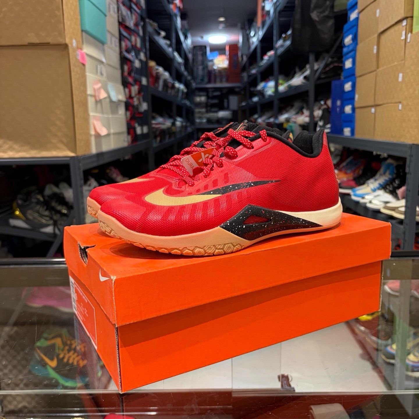 Nike Nike Red Lowtop Sneakers 9.5 Men Size US 9.5 / EU 42-43 - 1 Thumbnail
