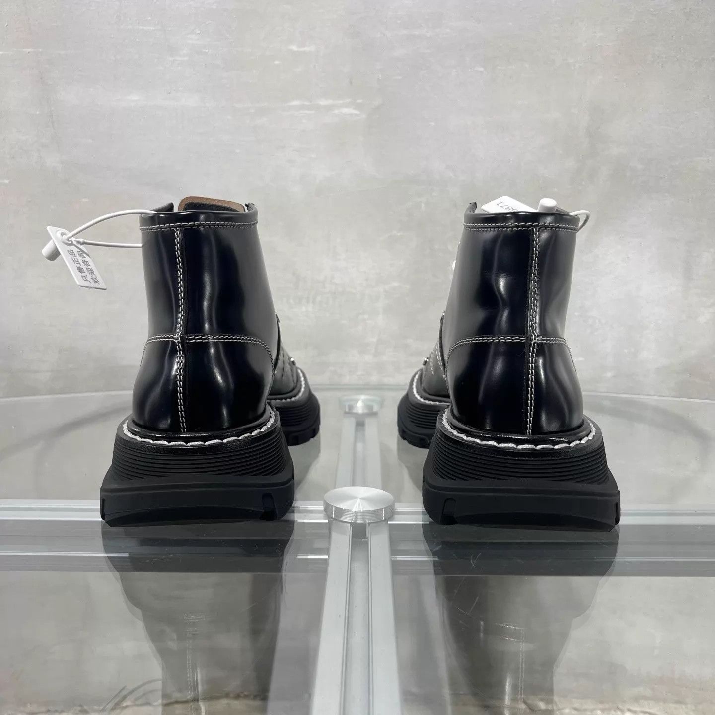 Alexander McQueen Alexander McQueen Tread black boots new with box 35 EU Size US 4.5 / IT 34.5 - 6 Thumbnail