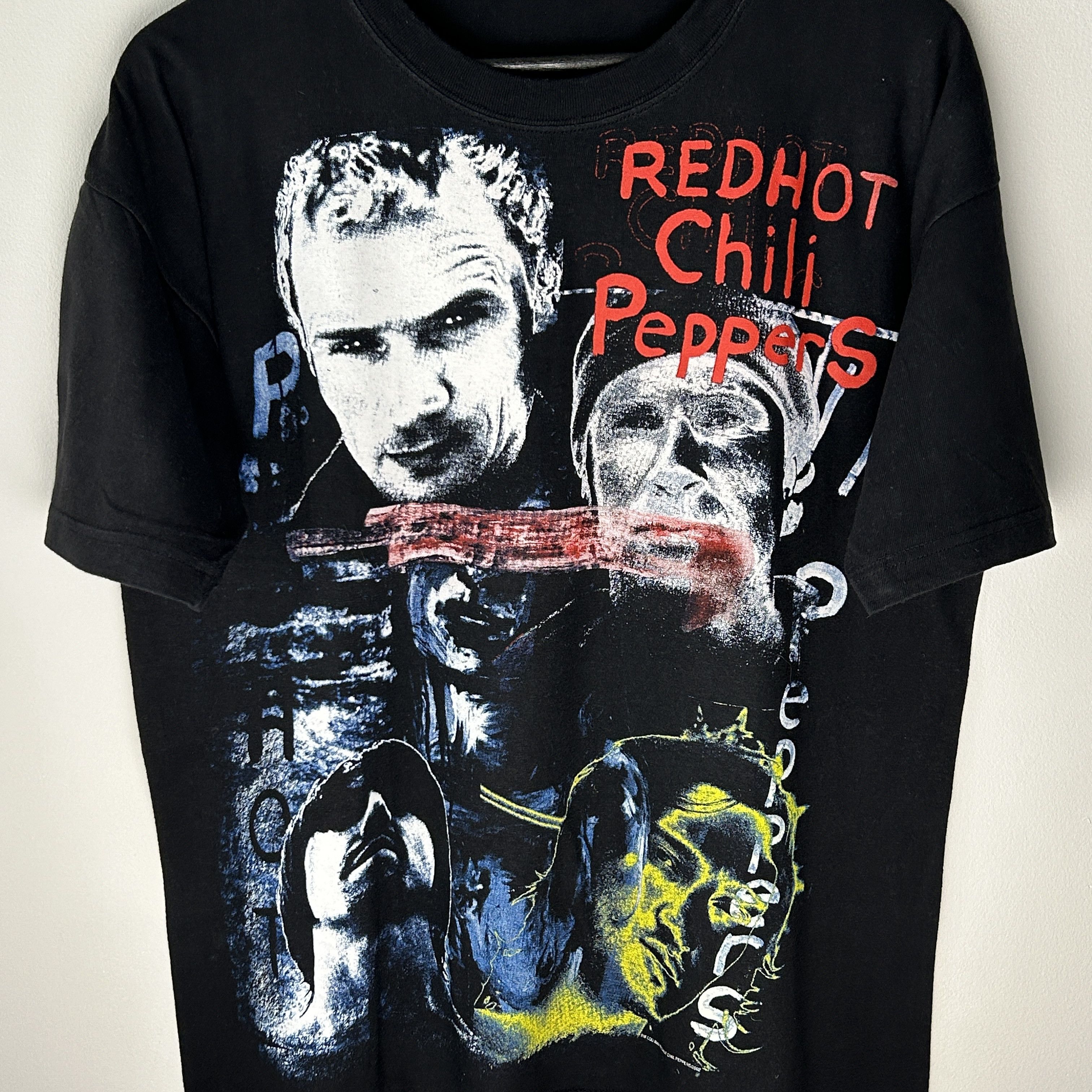 Band Tees Vintage Red Hot Chili Peppers By The Way 2002 Band T-shirt Size US L / EU 52-54 / 3 - 3 Thumbnail