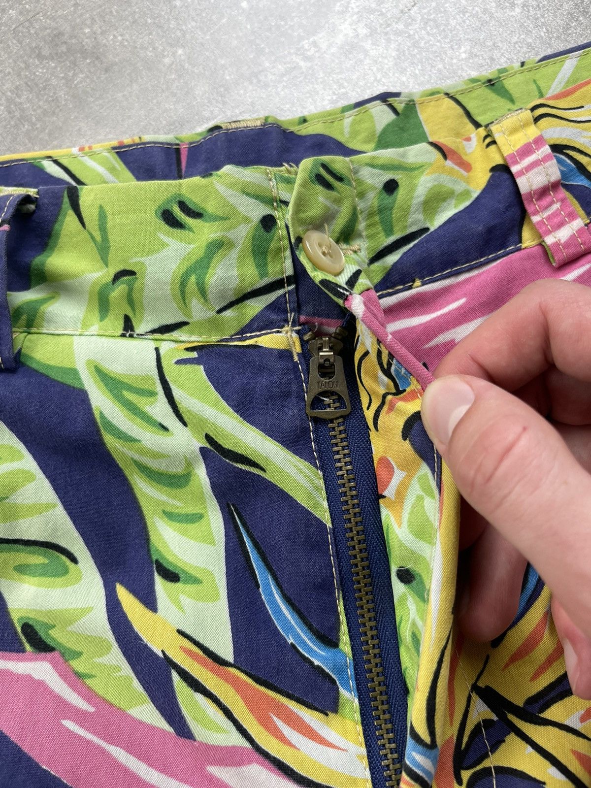 Polo Ralph Lauren × Vintage Polo Ralph Lauren Hawaiian Floral Shorts Talon Zip Size US 32 / EU 48 - 6 Thumbnail