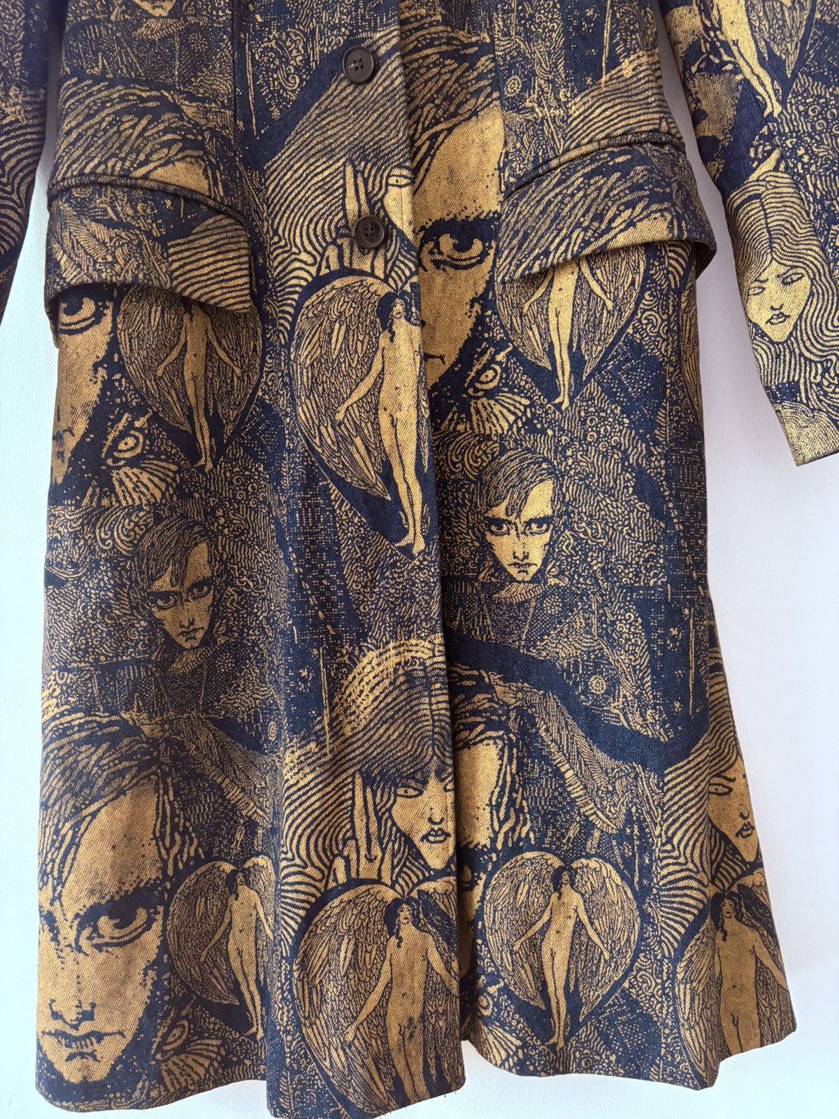 Vintage Roisin Dubh “Soul Gaze” Printed Denim Coat (2003) – Limited Size M / US 6-8 / IT 42-44 - 7 Thumbnail