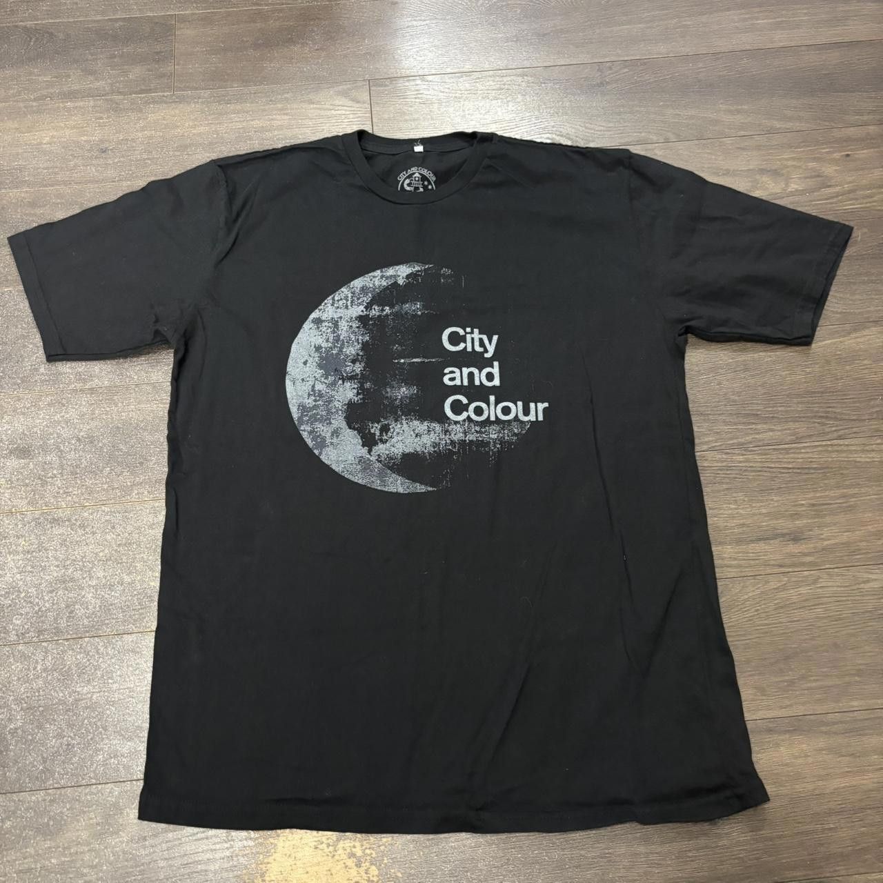 Gildan city and colour South America tour t shirt 2016 XL fits M/L Size US XL / EU 56 / 4 - 3 Thumbnail
