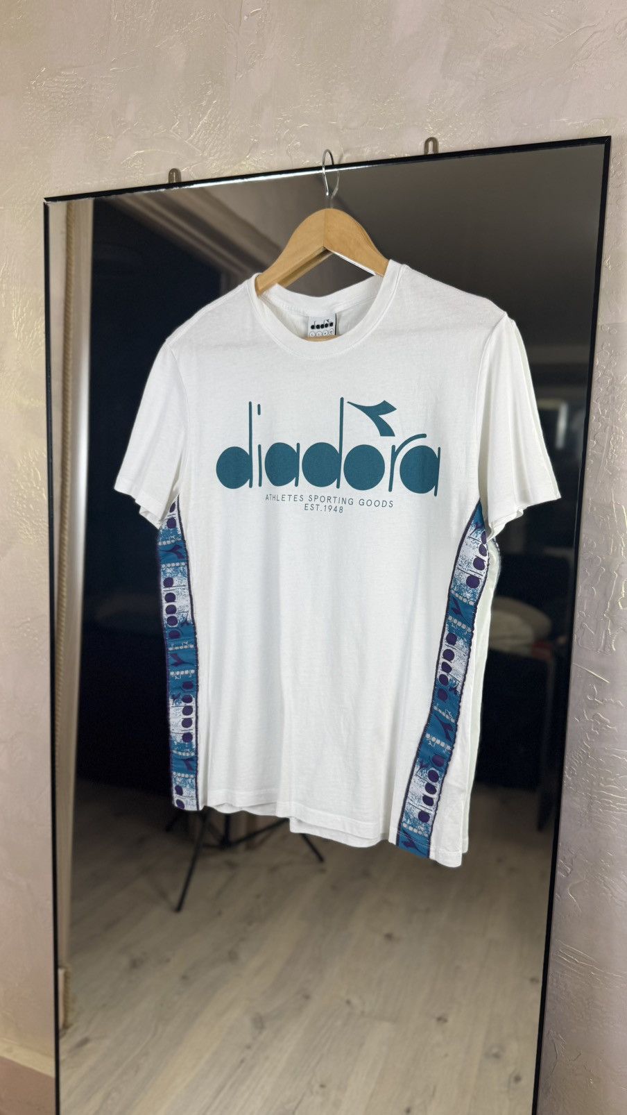 Diadora Diadora Retro Logo Tee with Spellout & Side Stripe Tape Size US L / EU 52-54 / 3 - 1 Thumbnail