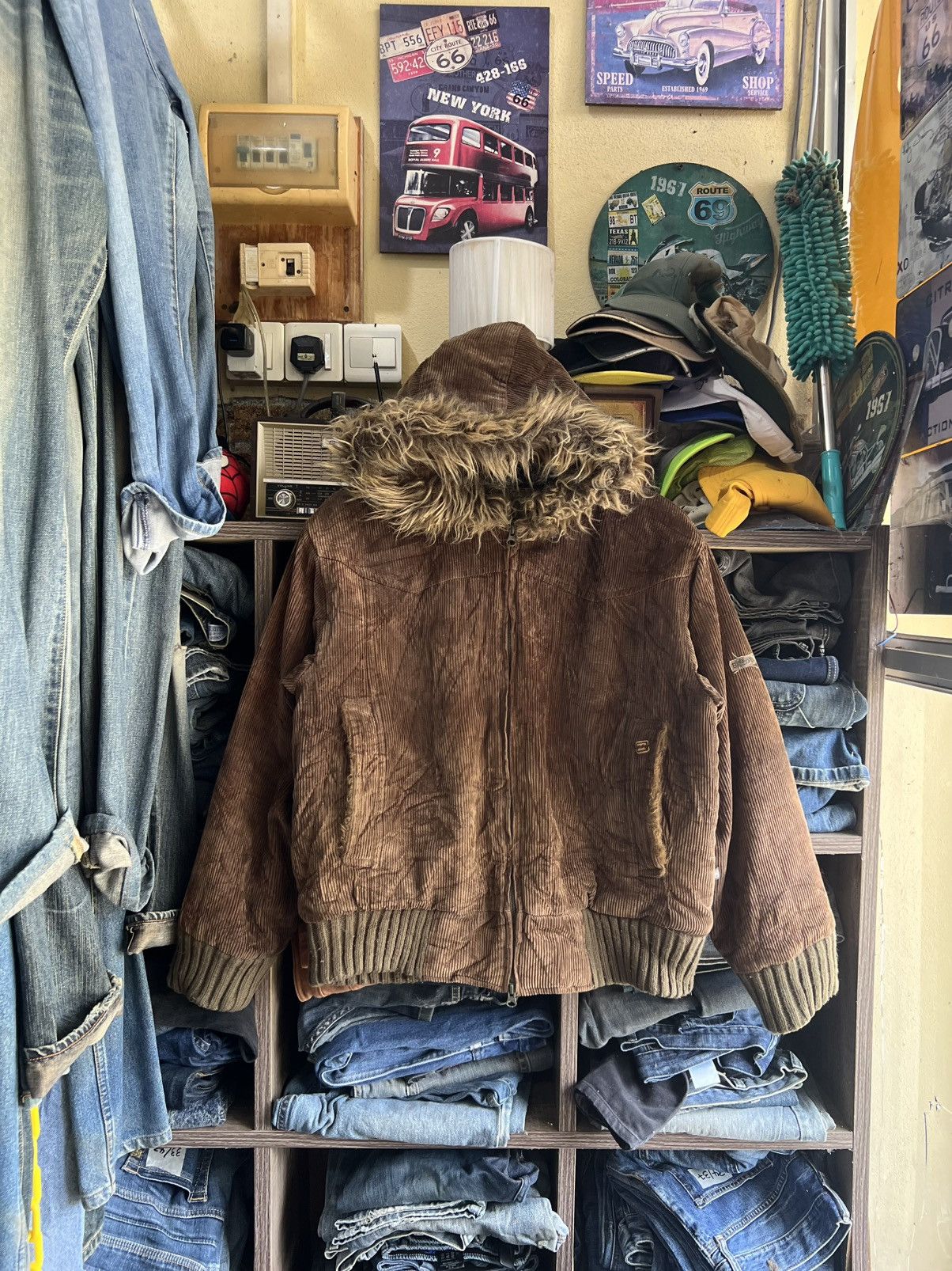 Billabong 🔥Billabong Faux Fur Corduroy Zipper Jacket Hoodie Size US M / EU 48-50 / 2 - 1 Thumbnail