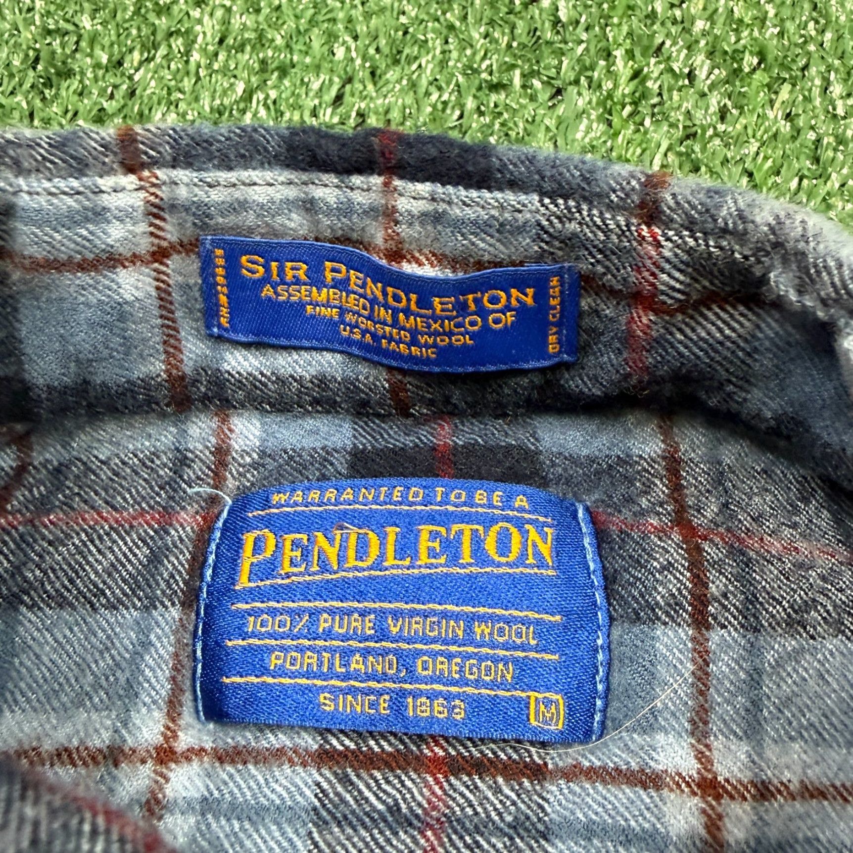 Pendleton VINTAGE Pendleton Board Shirt Shirt Men M Blue Plaid Wool Button-Up Long Sleeve 90s Christmas Outdoors Mens Size US M / EU 48-50 / 2 - 2 Thumbnail