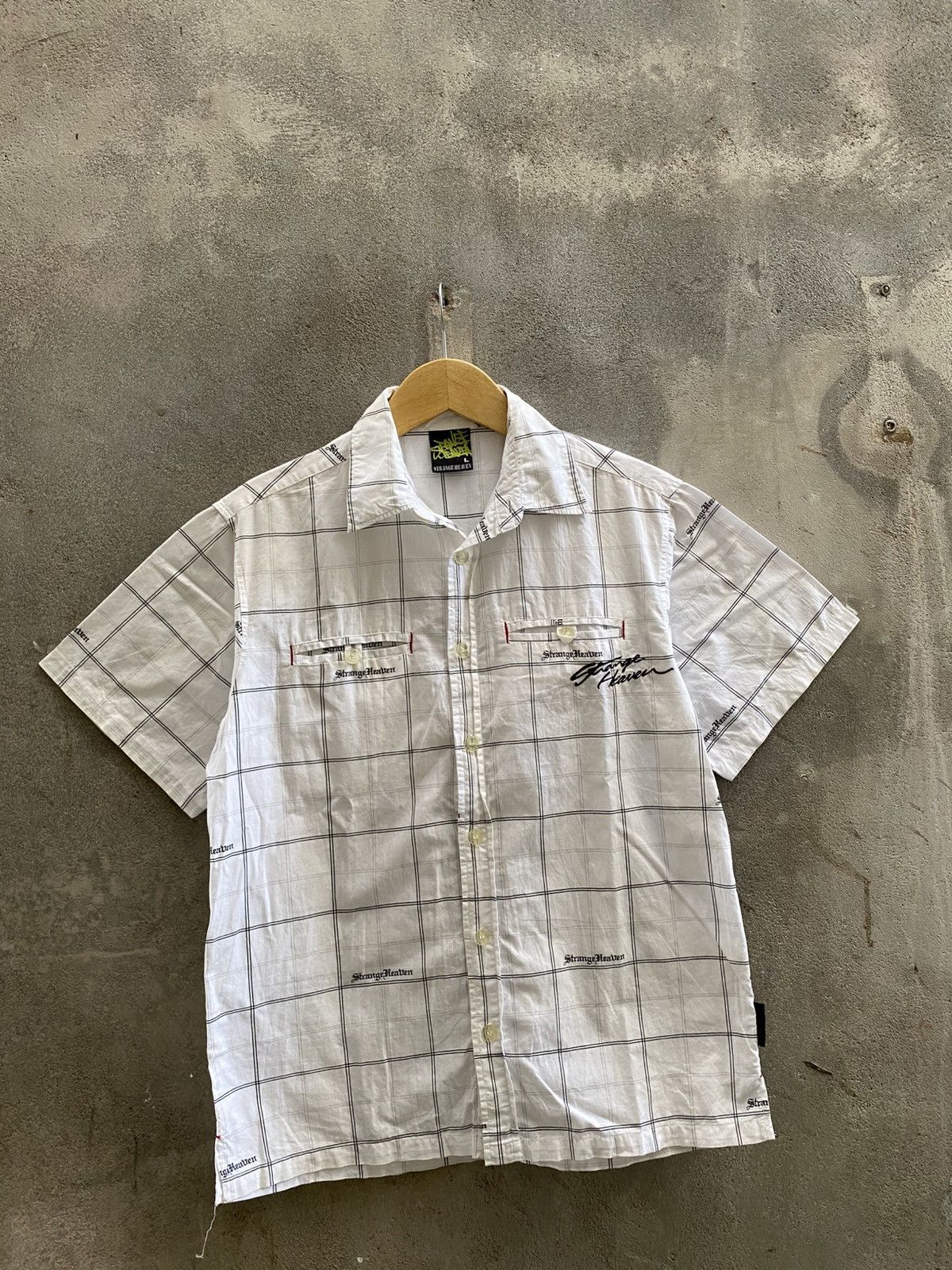14th Addiction 2000s Strange Heaven short sleeves Shirt Size US L / EU 52-54 / 3 - 11 Thumbnail