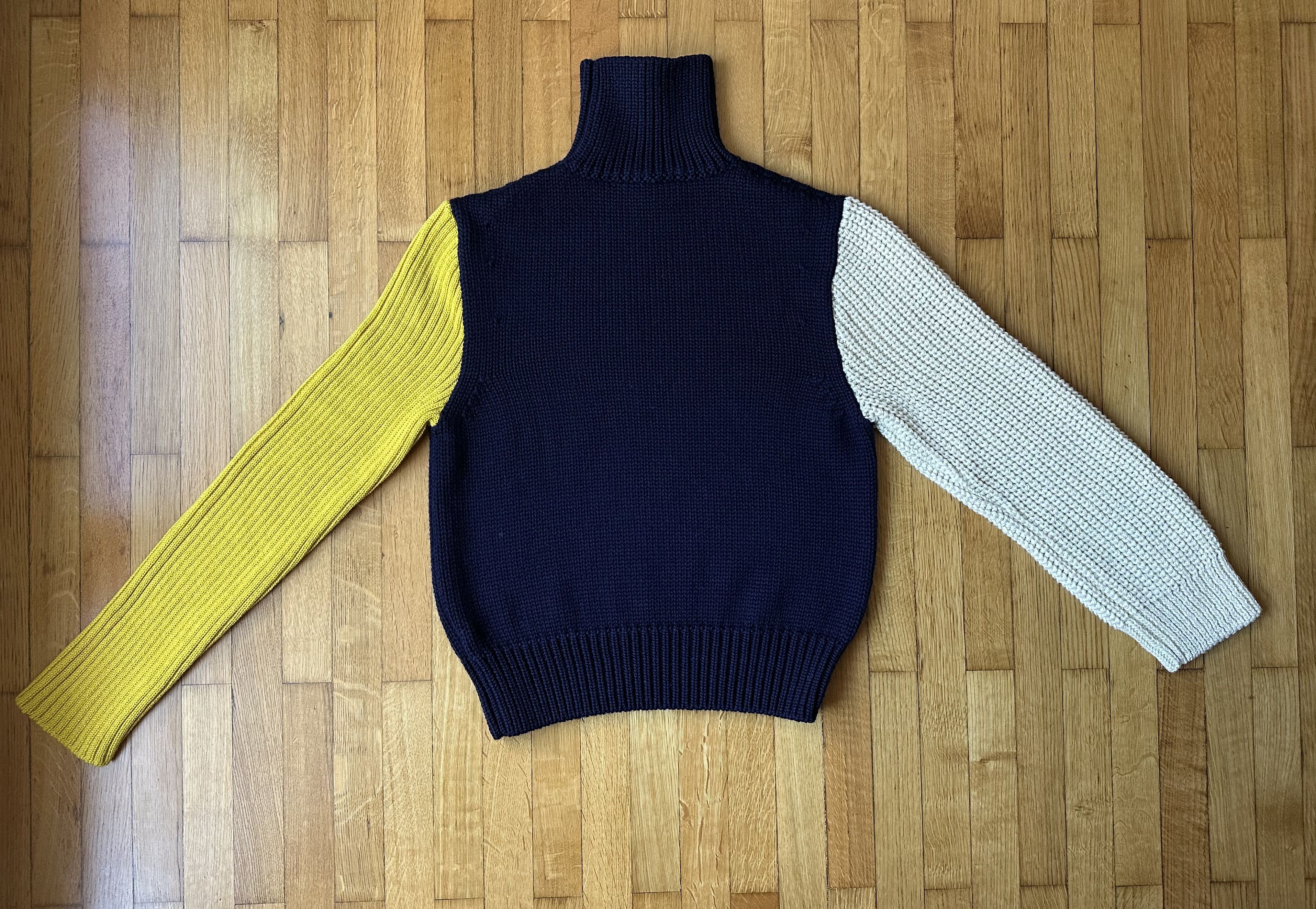 Calvin Klein 205W39NYC ICONIC Raf Simons - Calvin Klein contrast sleeve jumper AW17 Size US S / EU 44-46 / 1 - 5 Thumbnail
